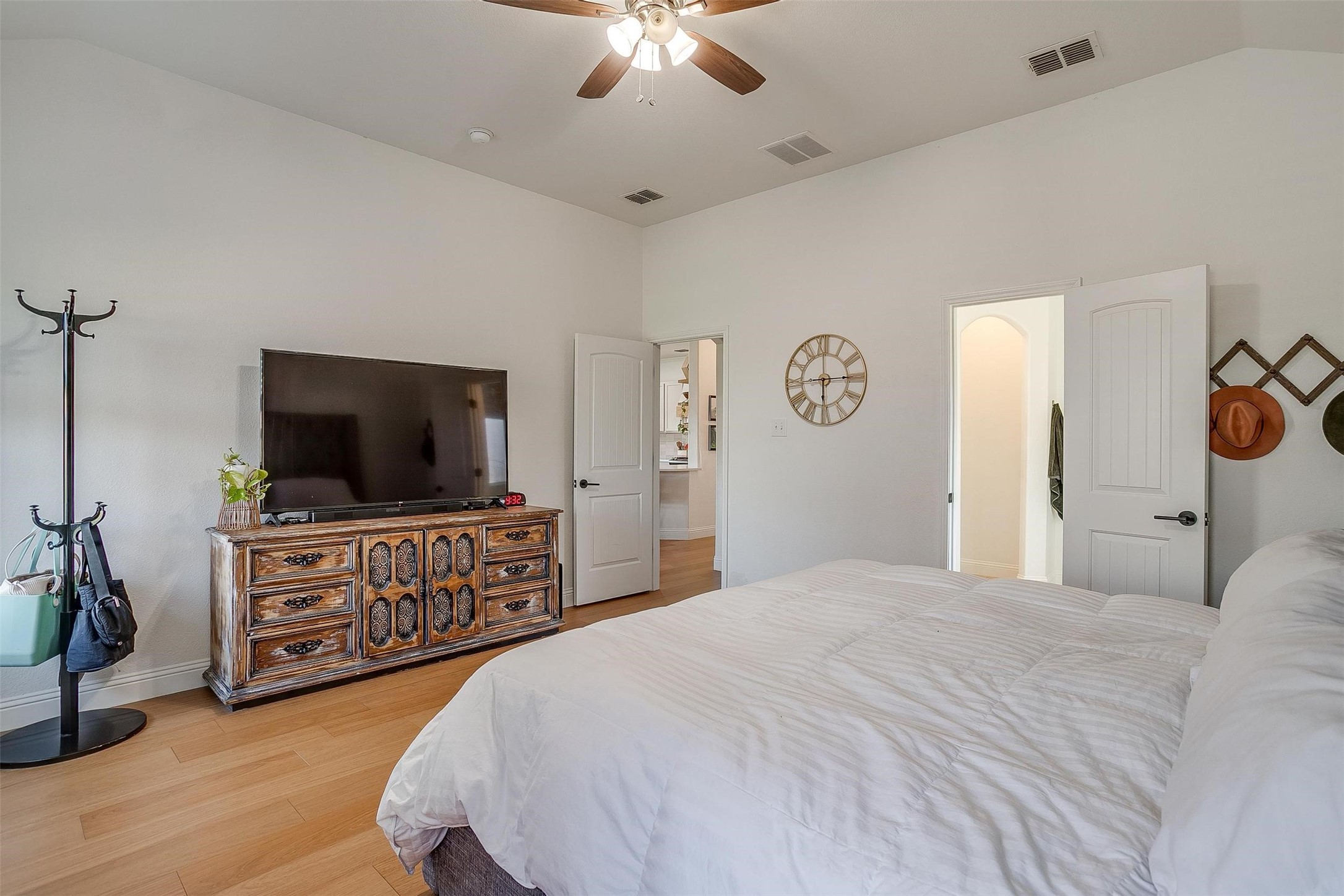 301 Sunspike Court Burleson TX 76028