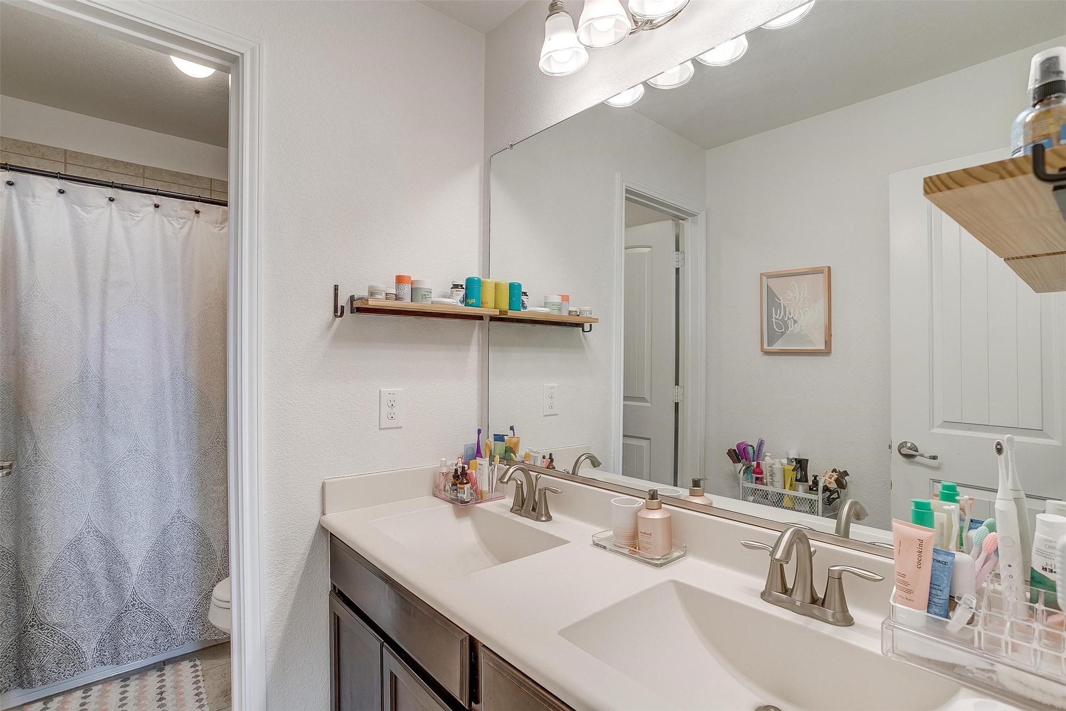 301 Sunspike Court Burleson TX 76028