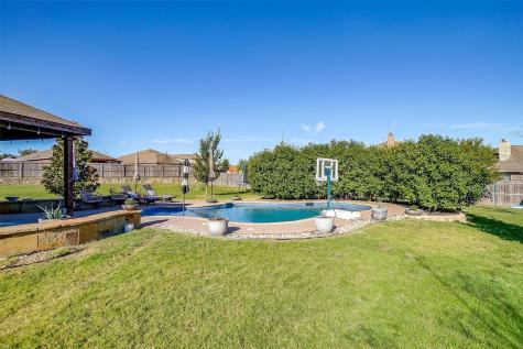 301 Sunspike Court Burleson TX 76028