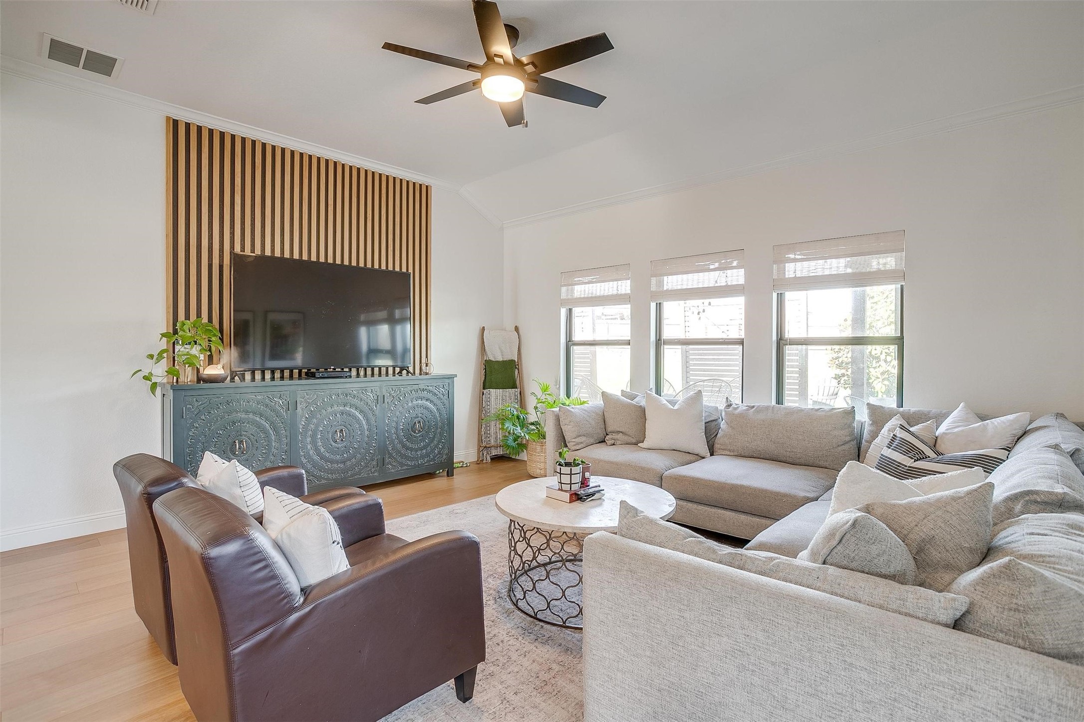 301 Sunspike Court Burleson TX 76028