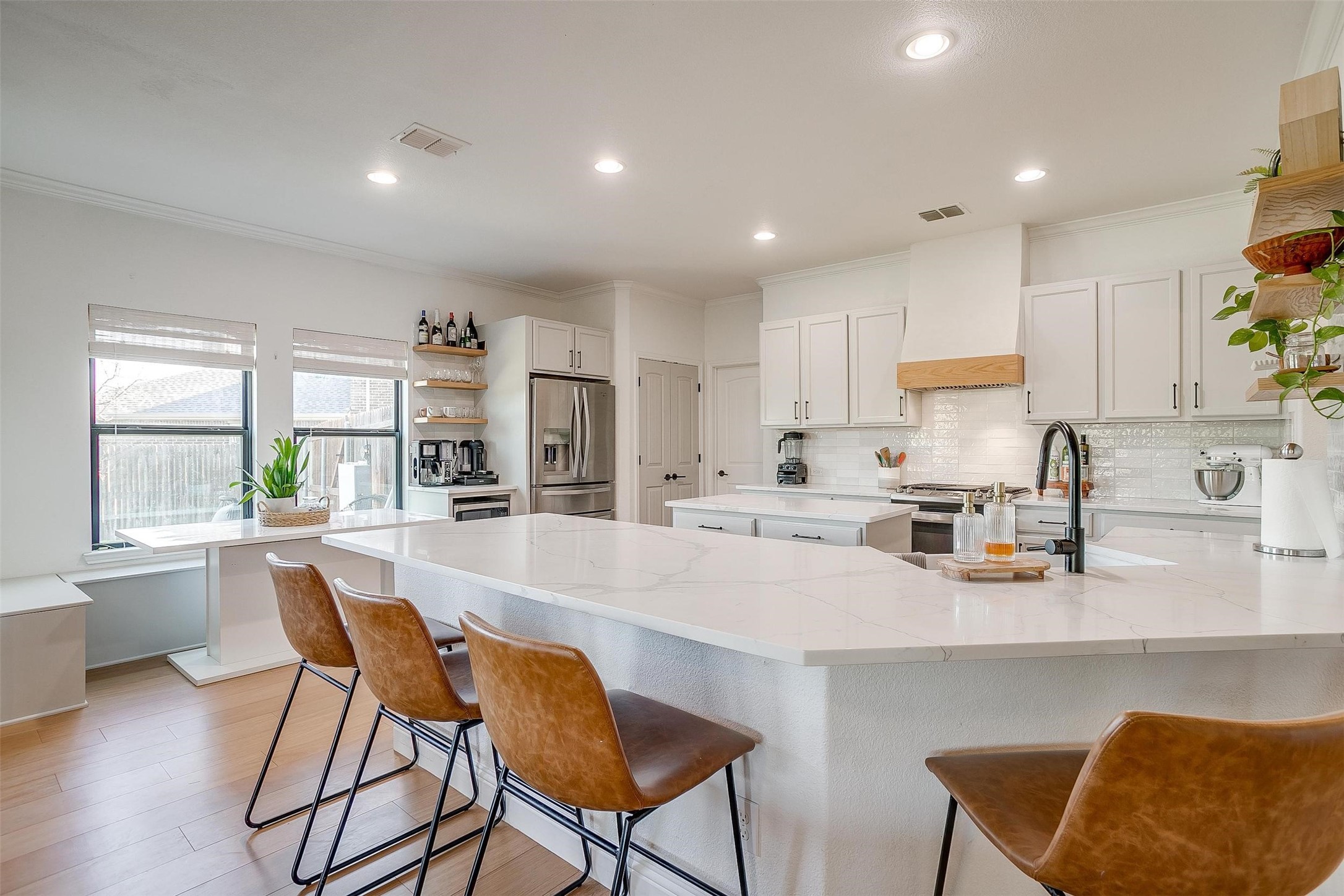 301 Sunspike Court Burleson TX 76028