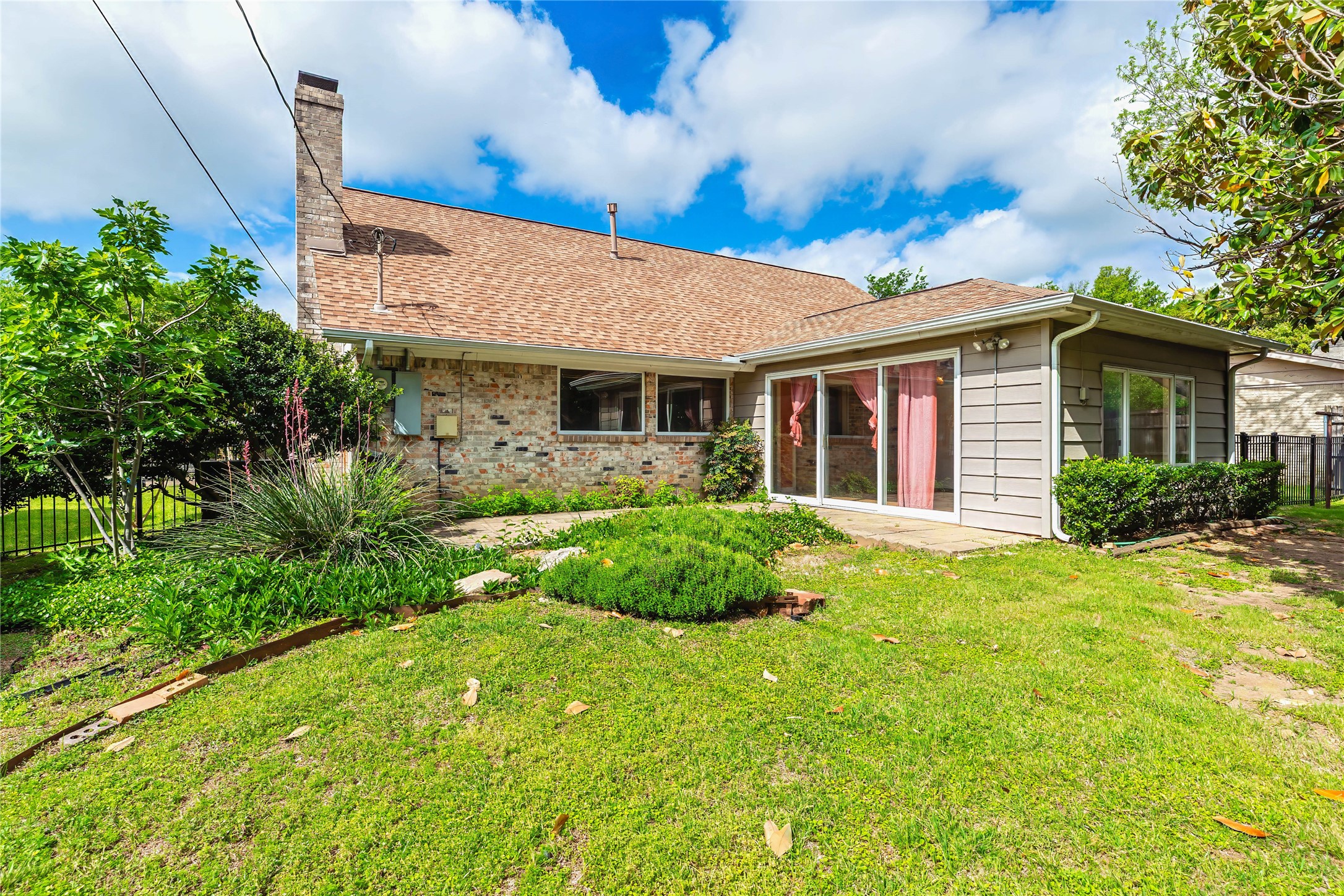 1220 Farnham Court E Irving TX 75062