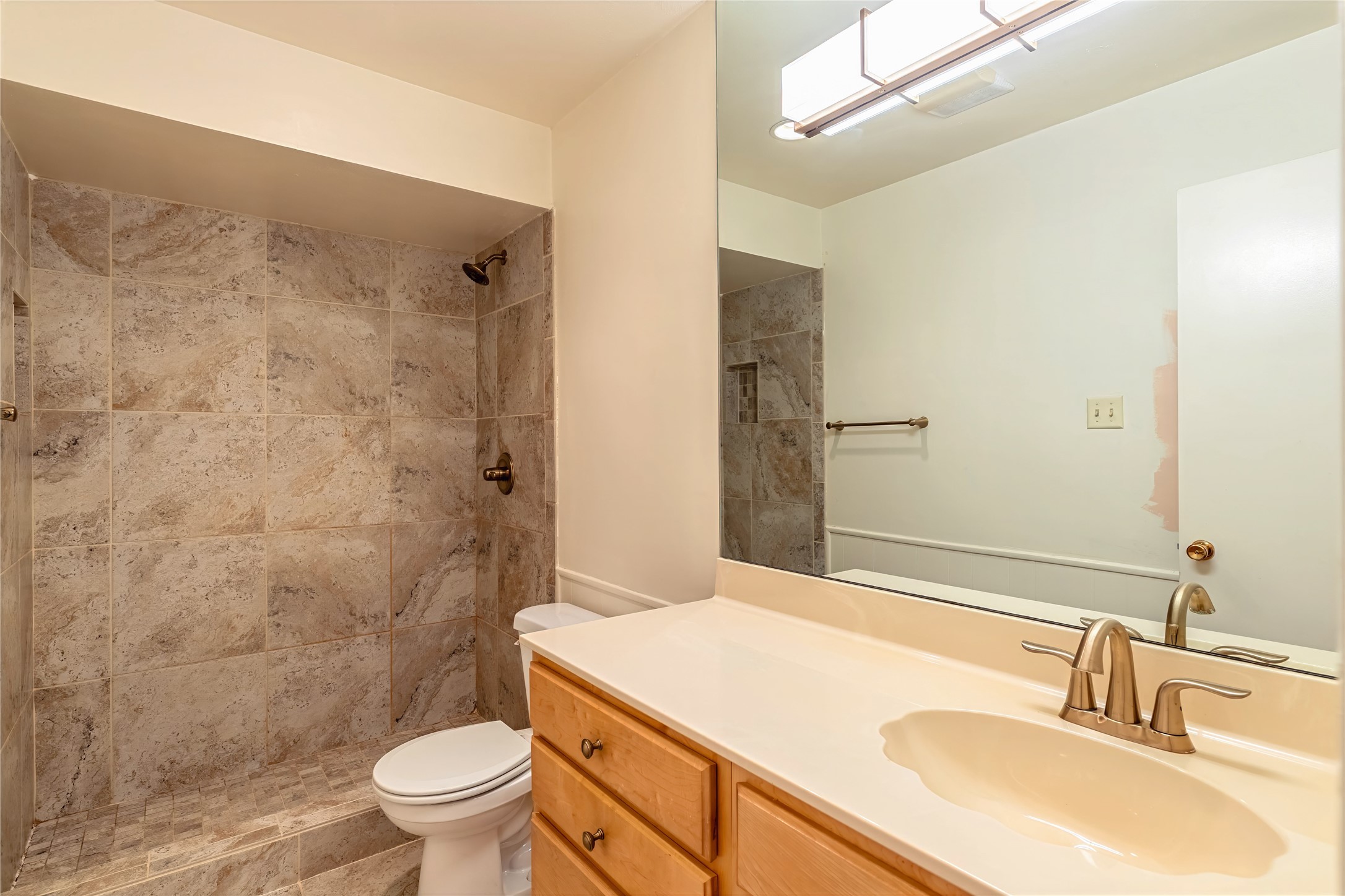 1220 Farnham Court E Irving TX 75062