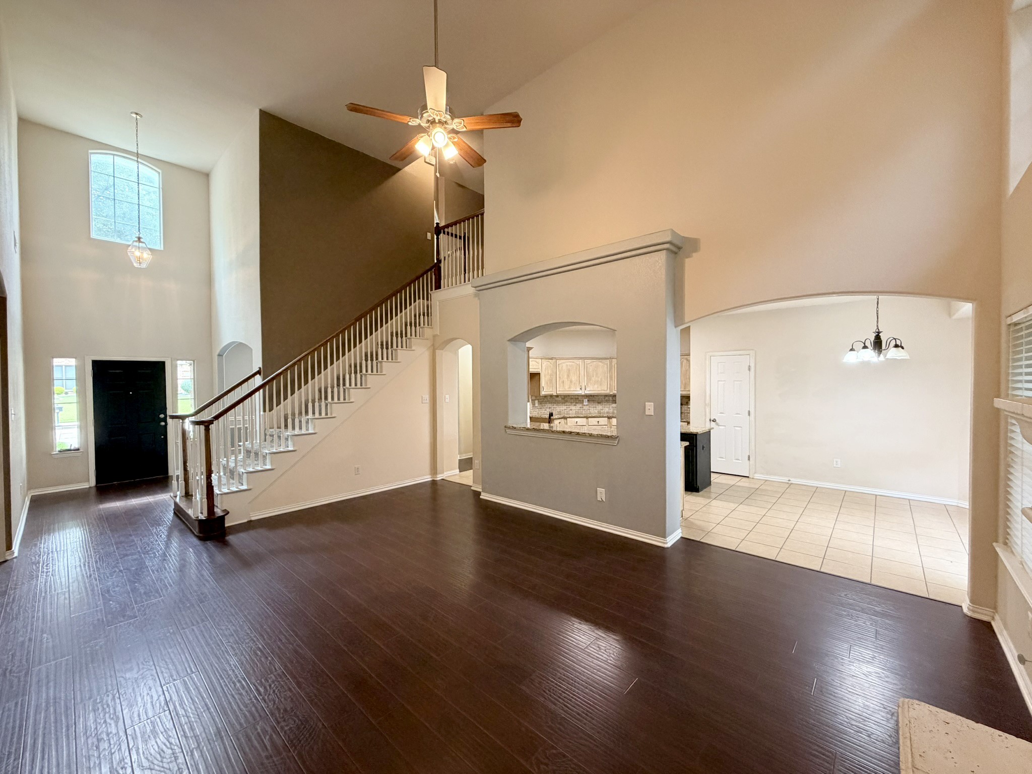 216 Flagstone Drive Burleson TX 76028
