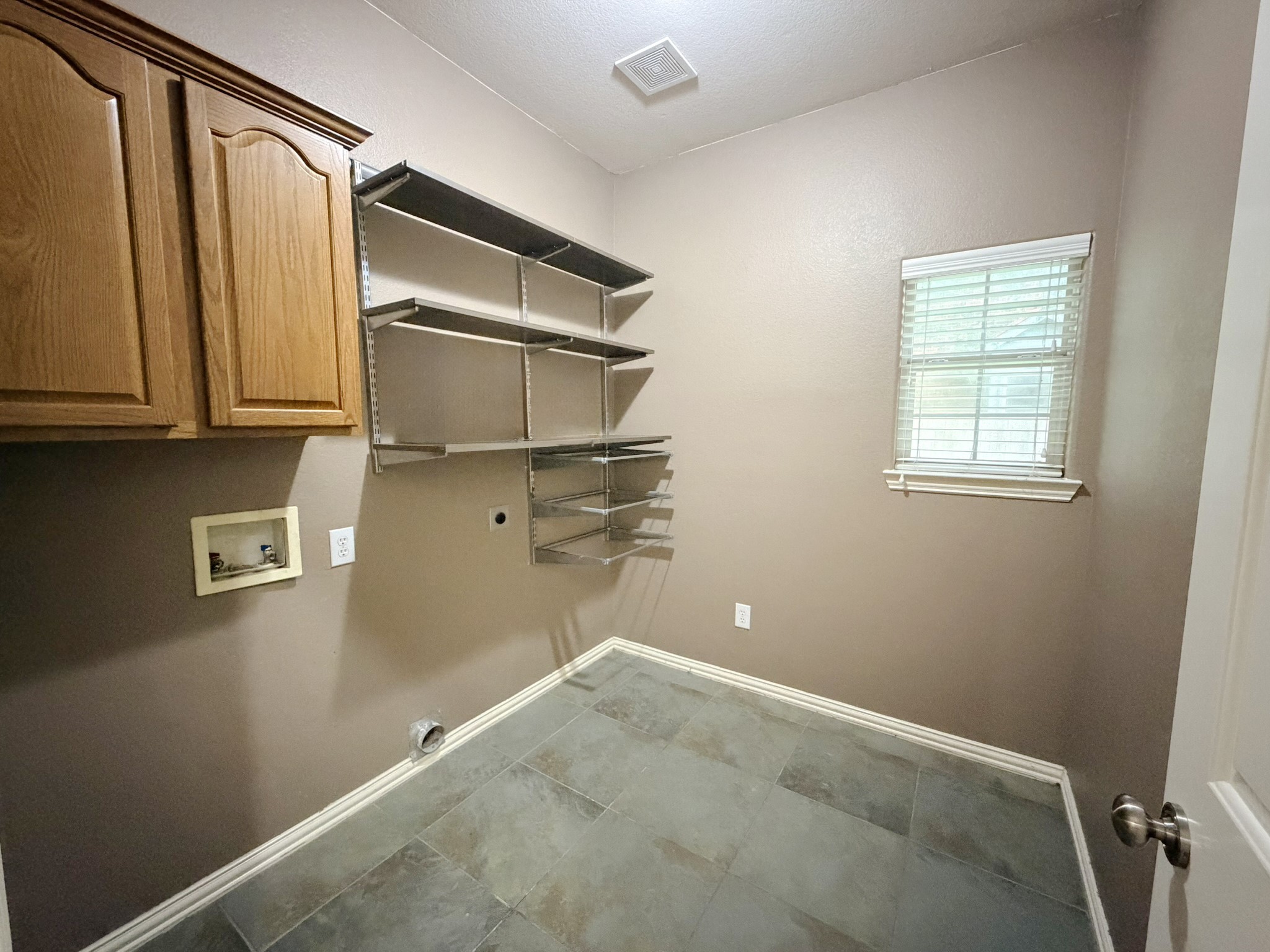 216 Flagstone Drive Burleson TX 76028