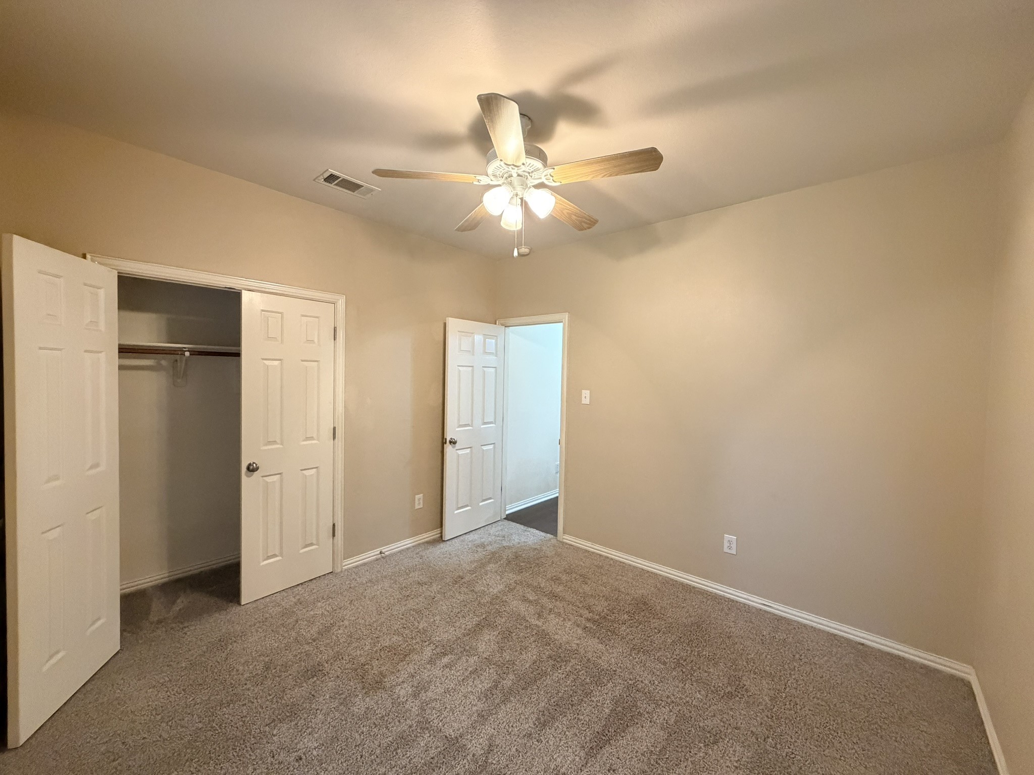 216 Flagstone Drive Burleson TX 76028