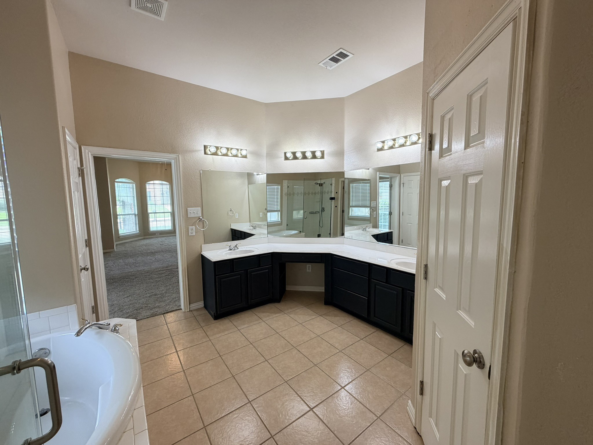 216 Flagstone Drive Burleson TX 76028