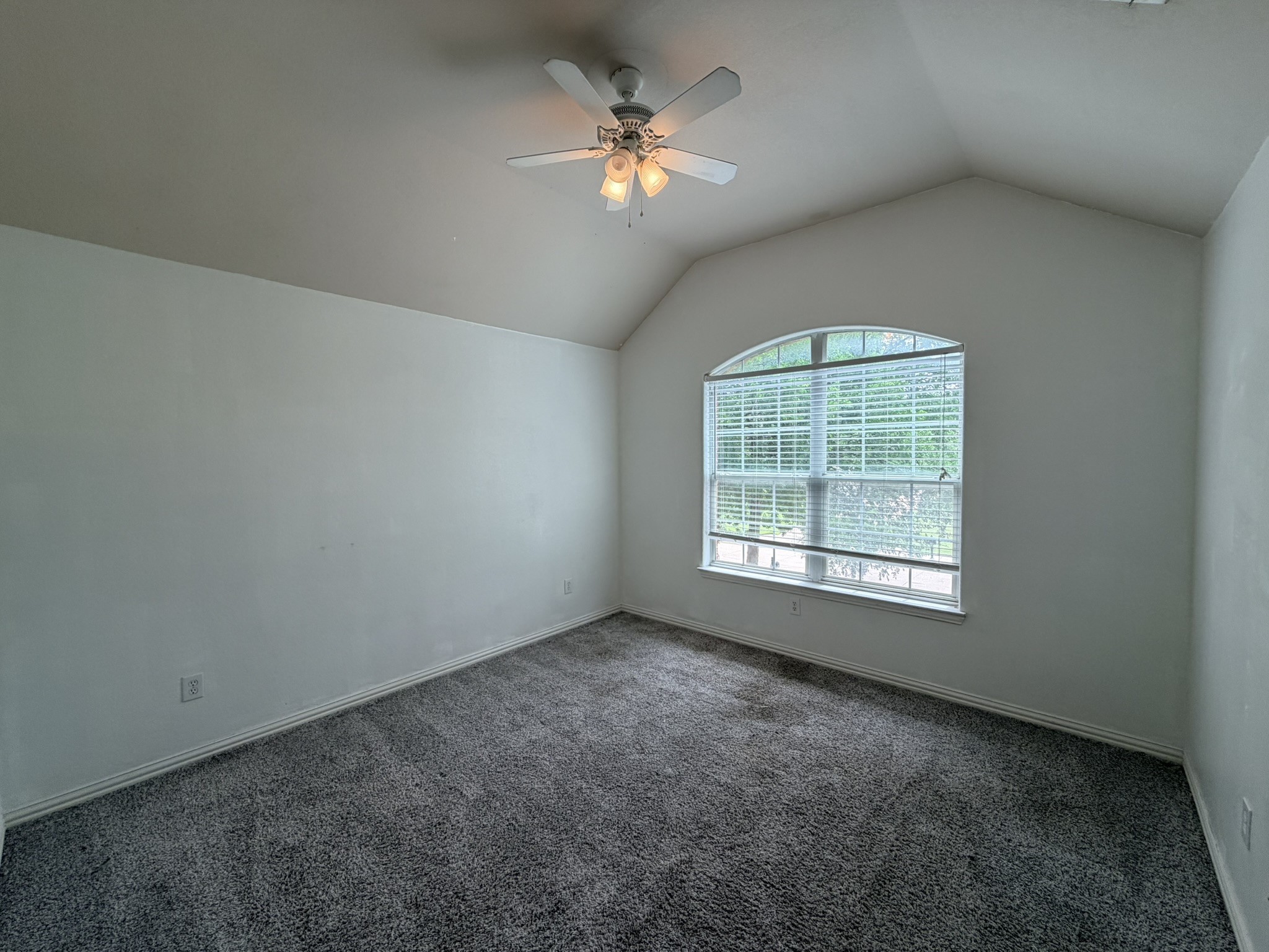 216 Flagstone Drive Burleson TX 76028