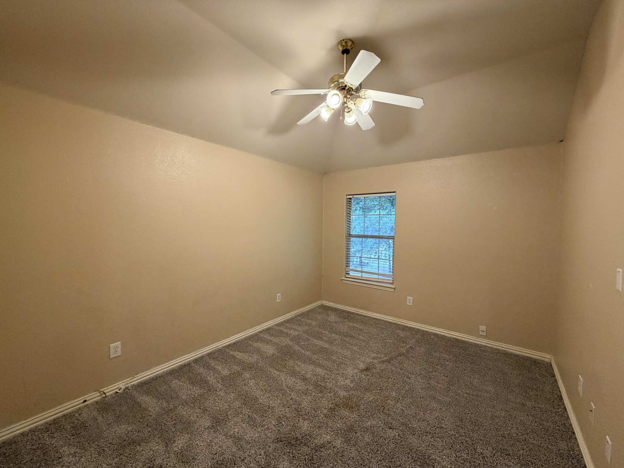216 Flagstone Drive Burleson TX 76028
