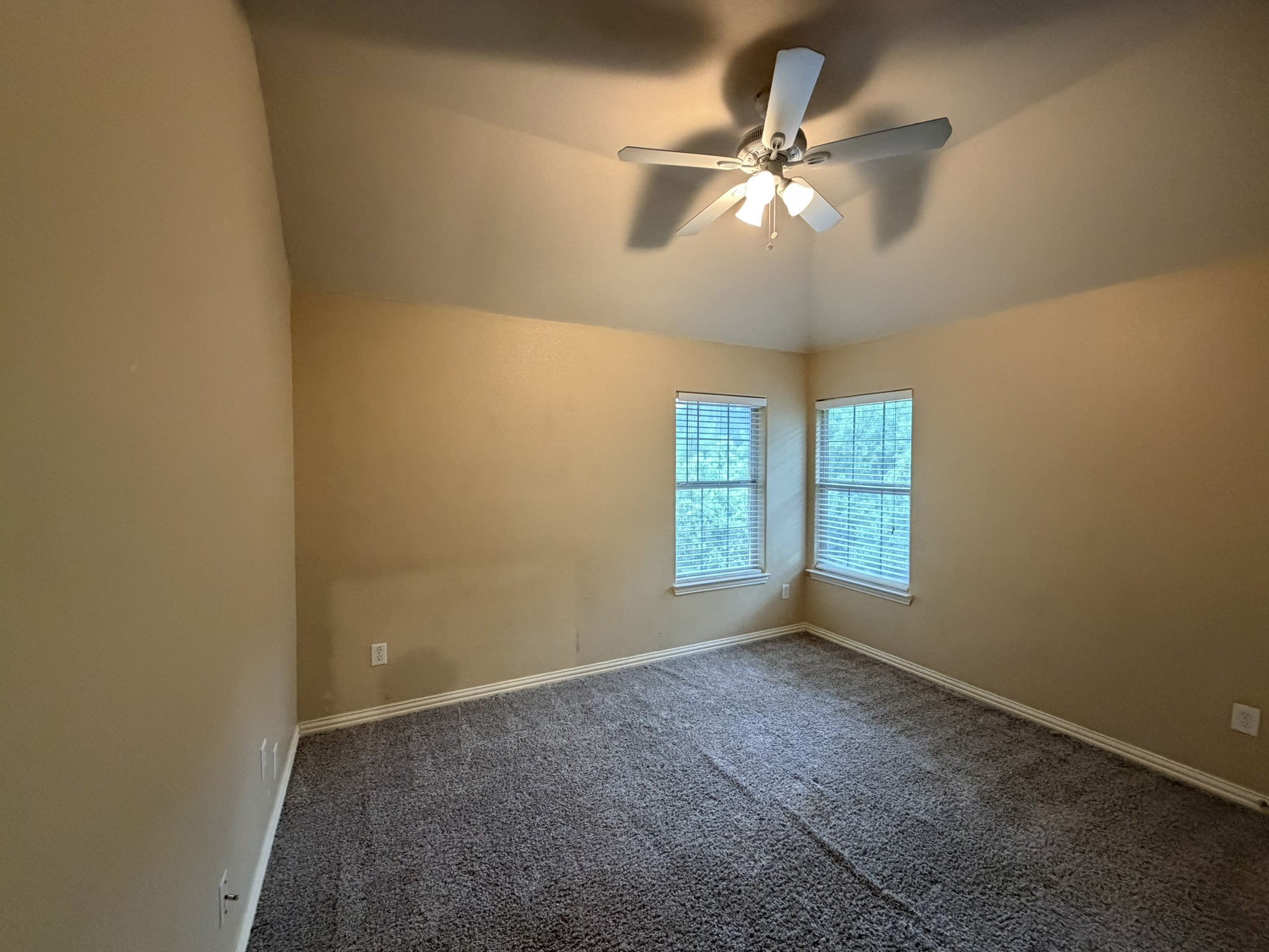 216 Flagstone Drive Burleson TX 76028