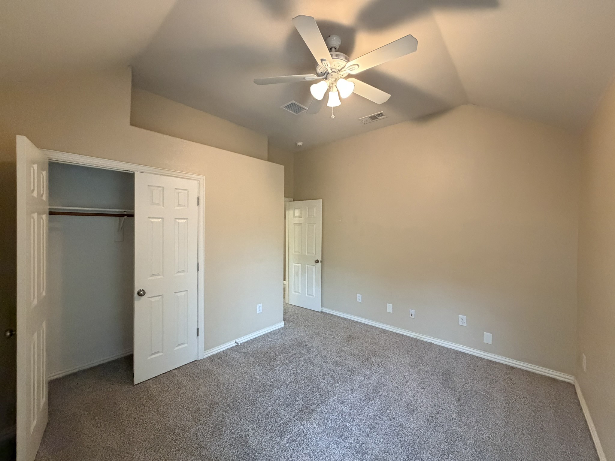 216 Flagstone Drive Burleson TX 76028