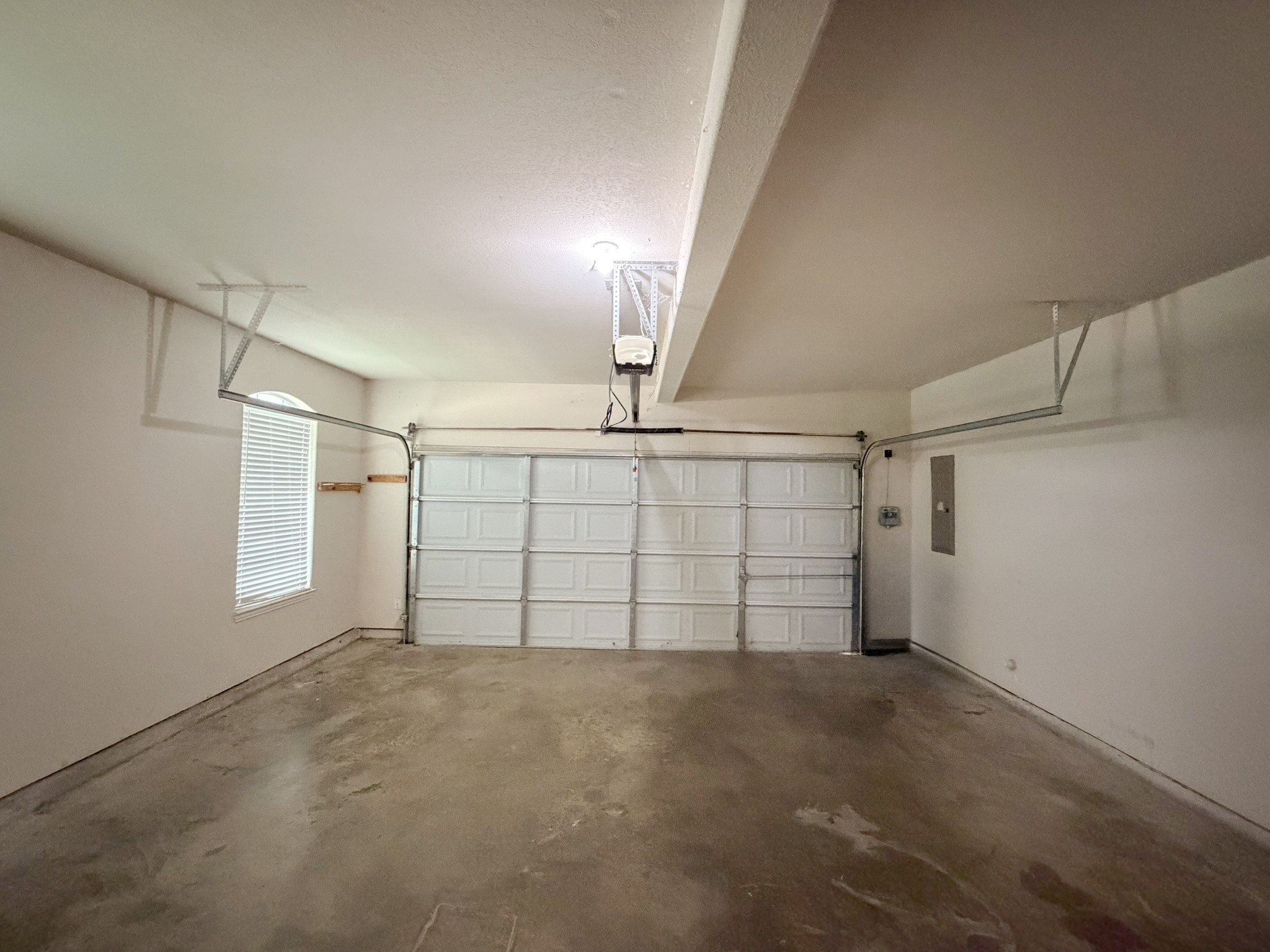216 Flagstone Drive Burleson TX 76028