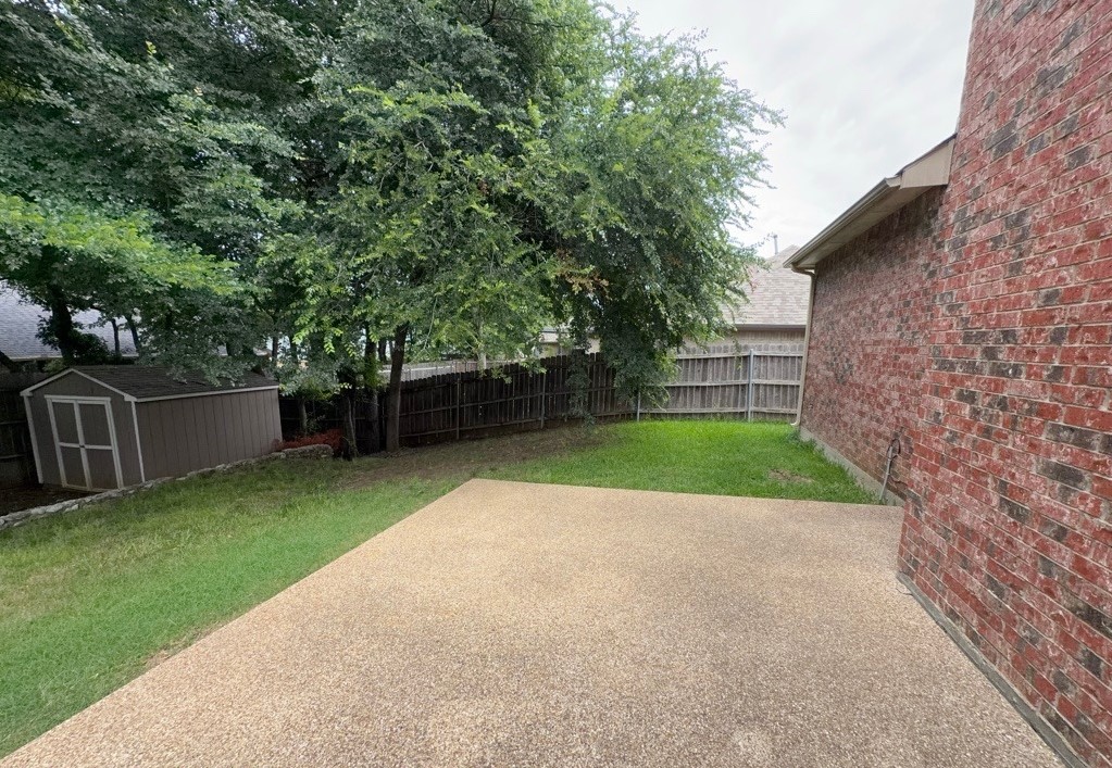 216 Flagstone Drive Burleson TX 76028