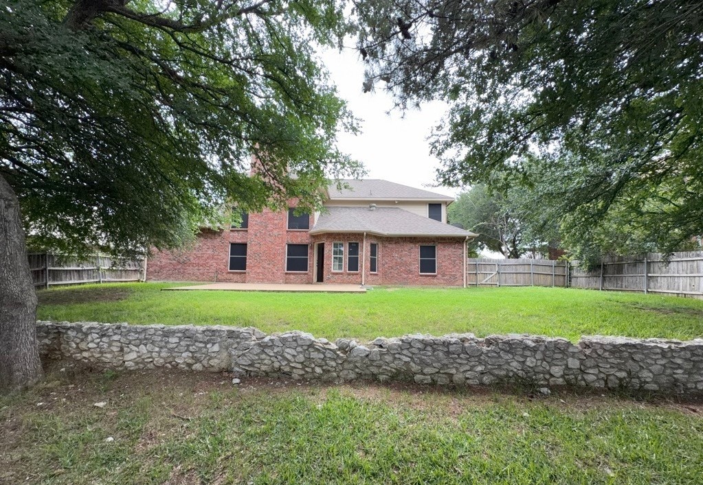 216 Flagstone Drive Burleson TX 76028