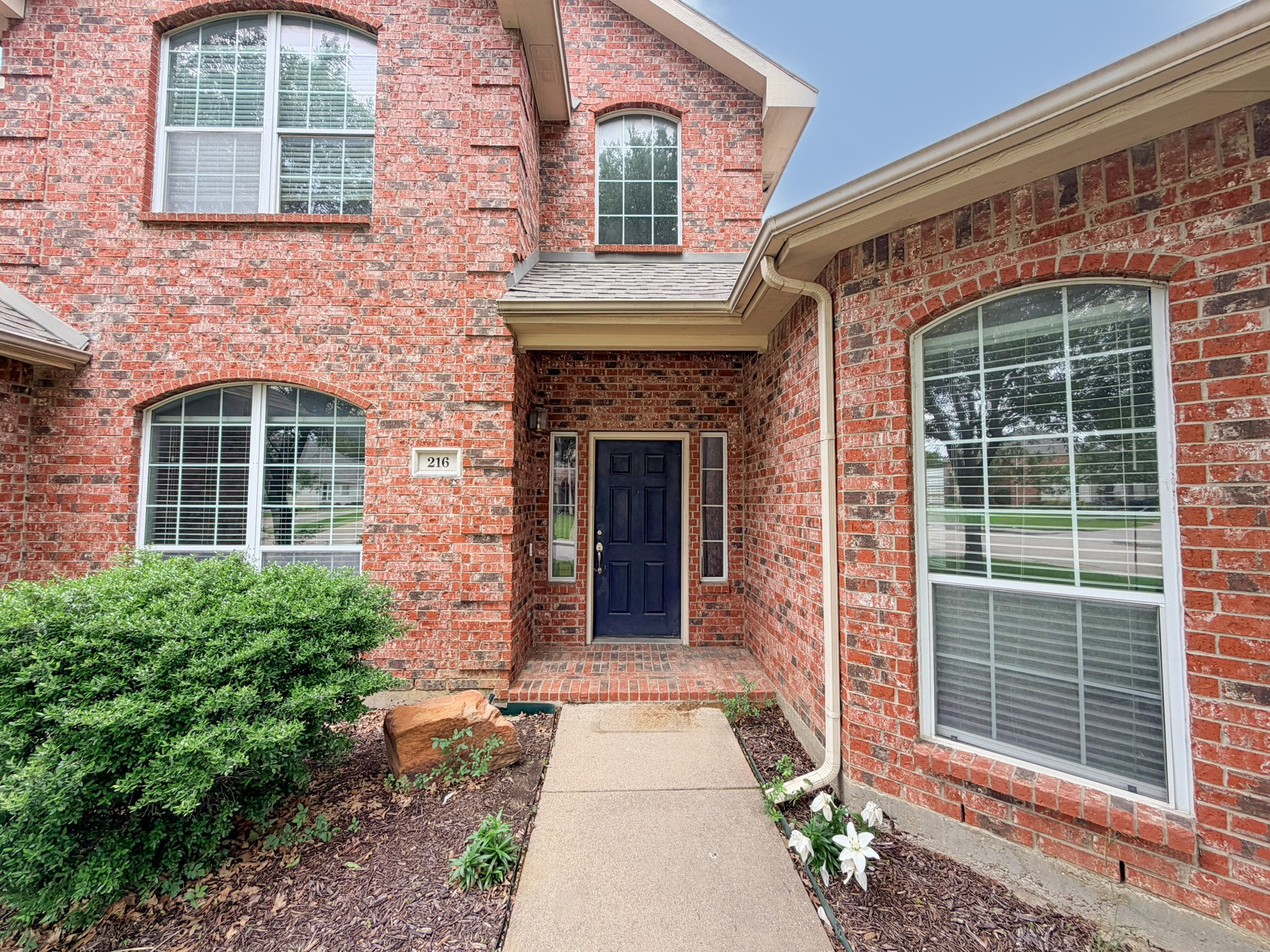 216 Flagstone Drive Burleson TX 76028