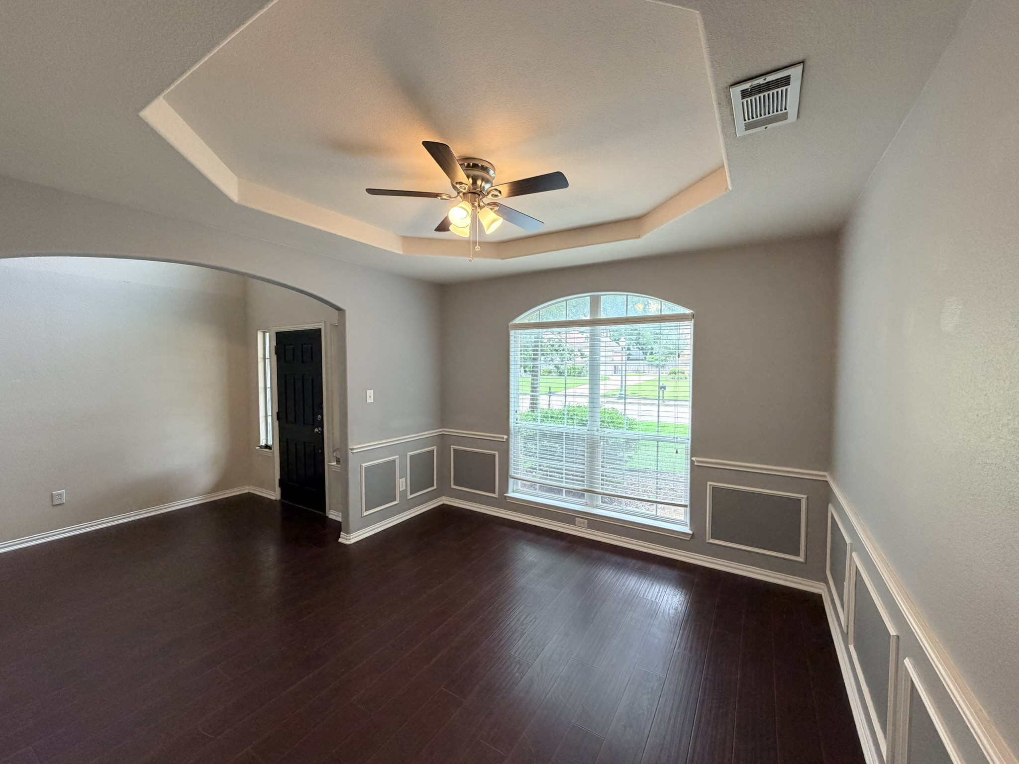 216 Flagstone Drive Burleson TX 76028