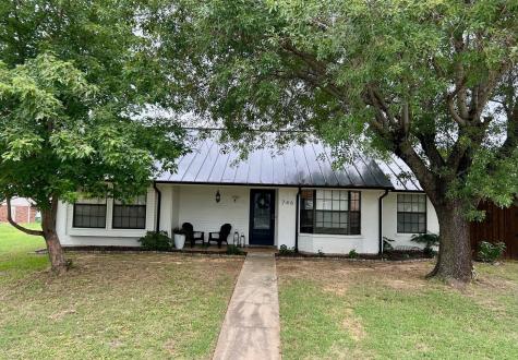 746 Meadowlark Drive Lewisville TX 75067