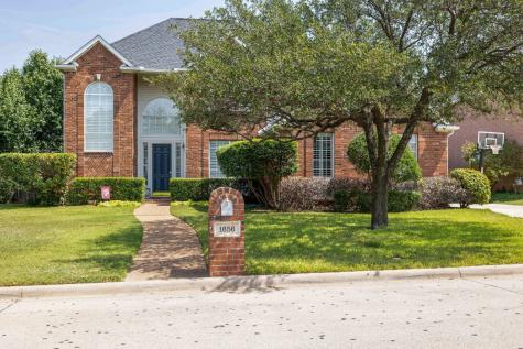 1656 Oak Creek Drive Hurst TX 76054
