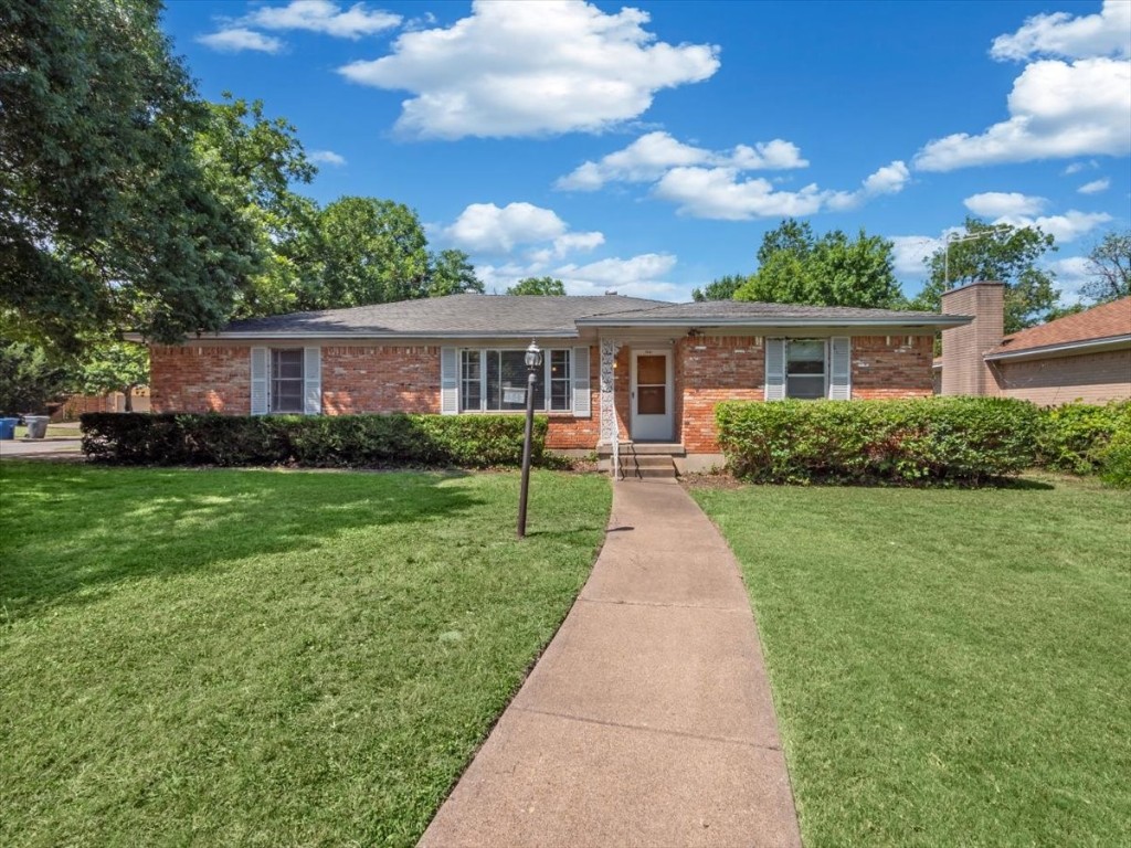2543 Greenport Drive Dallas TX 75228