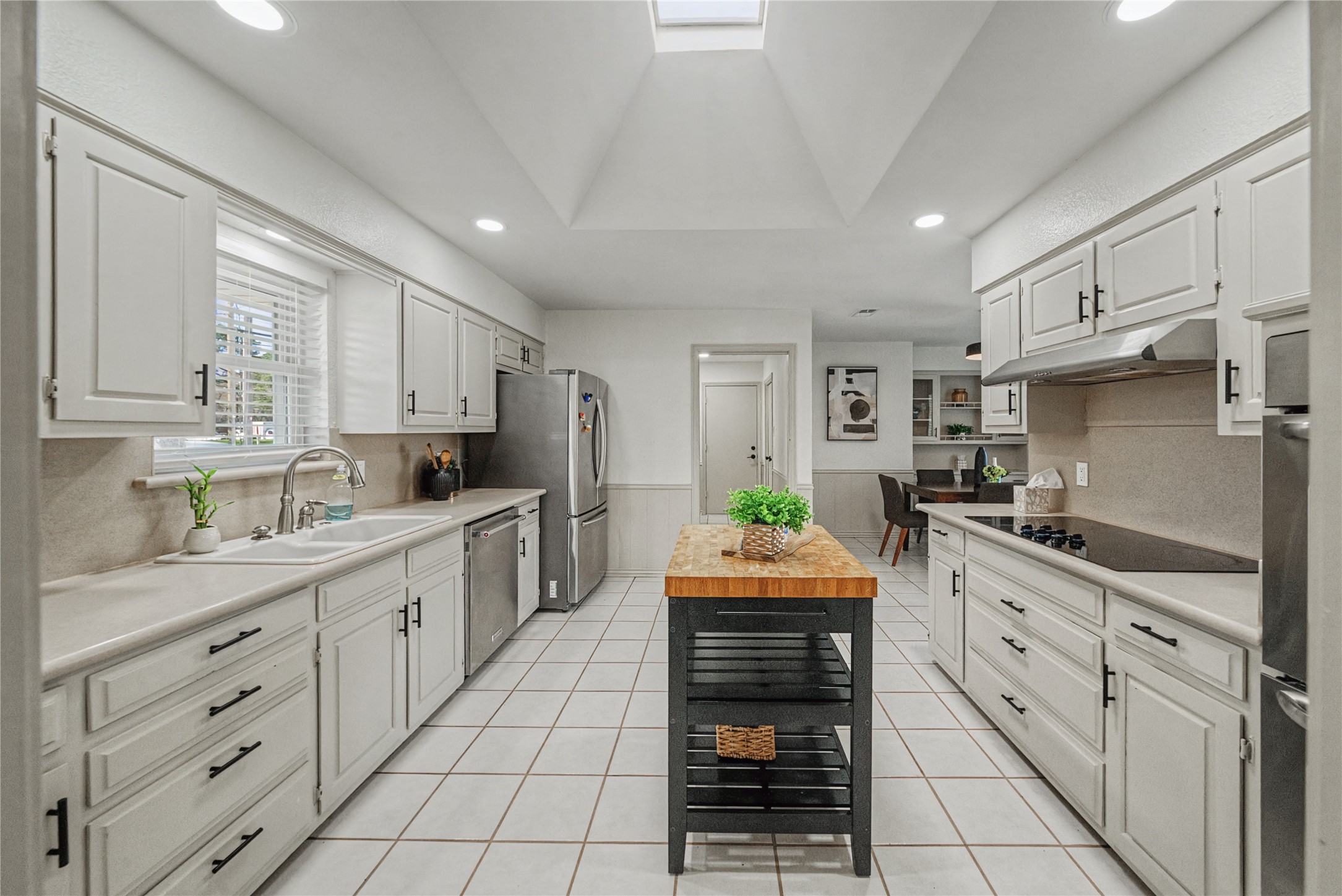 2415 Lakeview Circle Arlington TX 76013