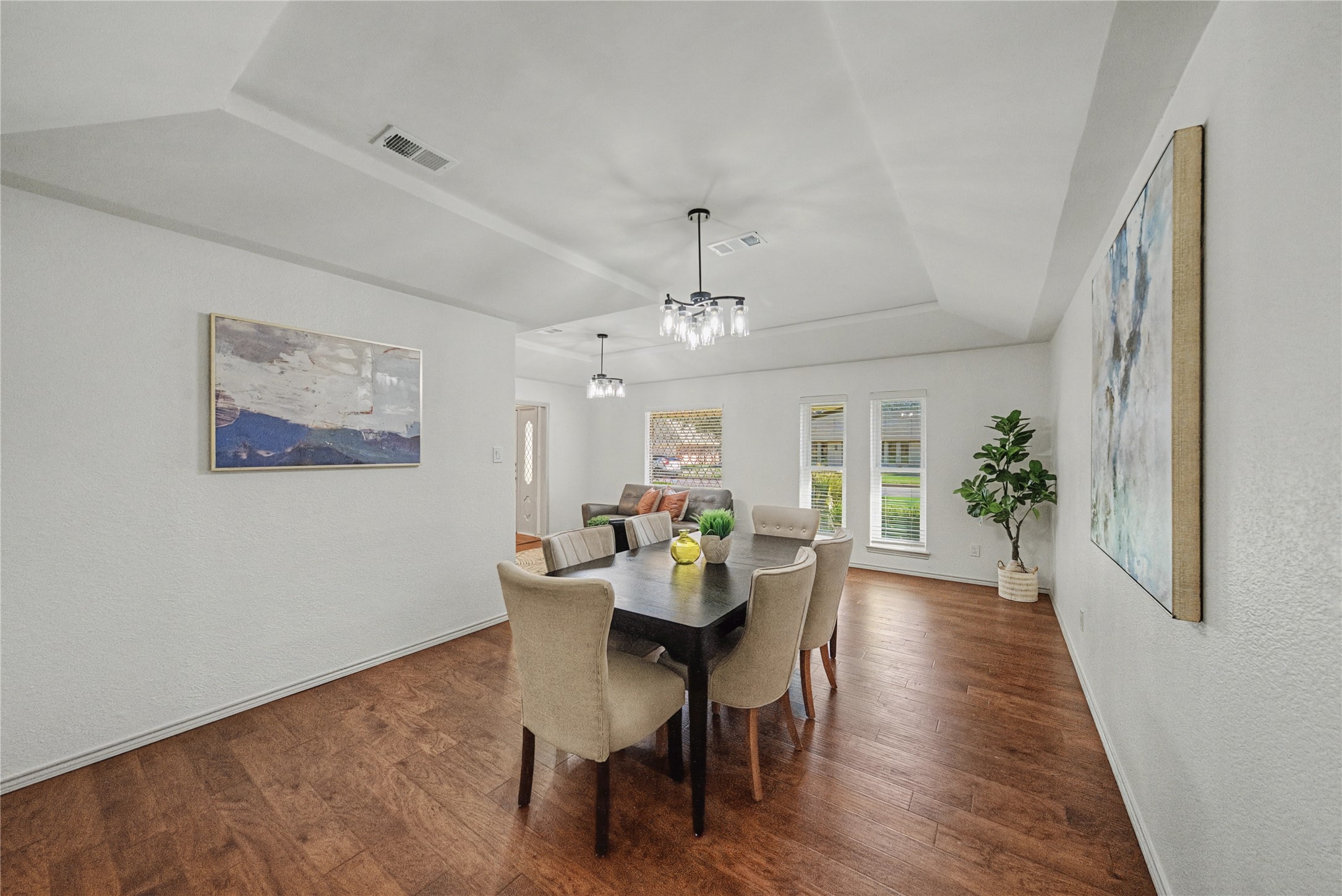 2415 Lakeview Circle Arlington TX 76013