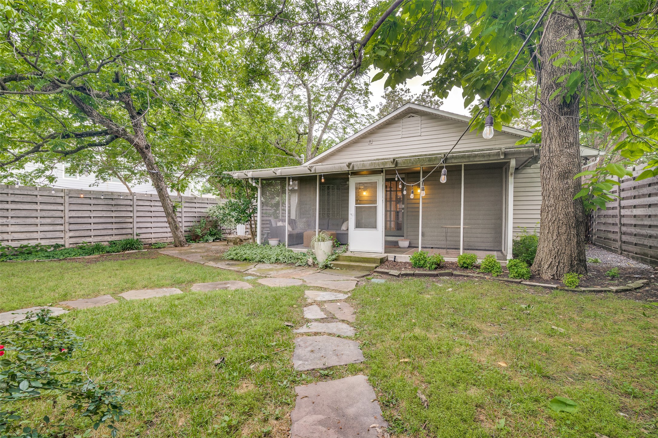 5947 Goodwin Avenue Dallas TX 75206