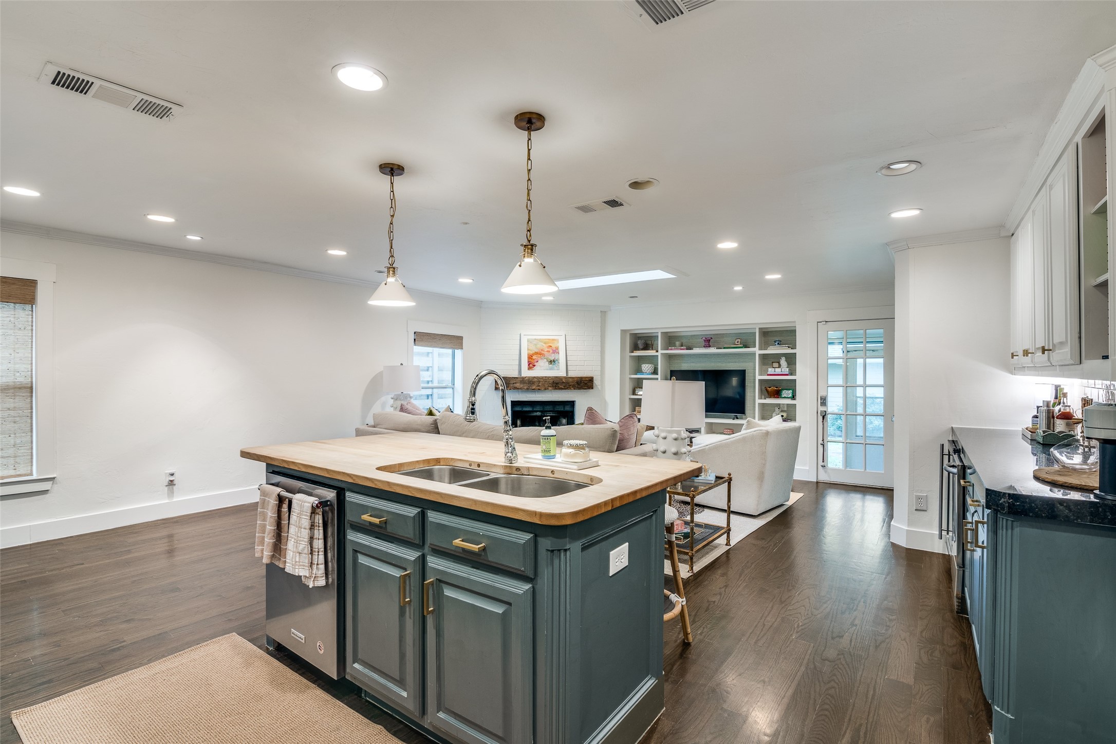 5947 Goodwin Avenue Dallas TX 75206