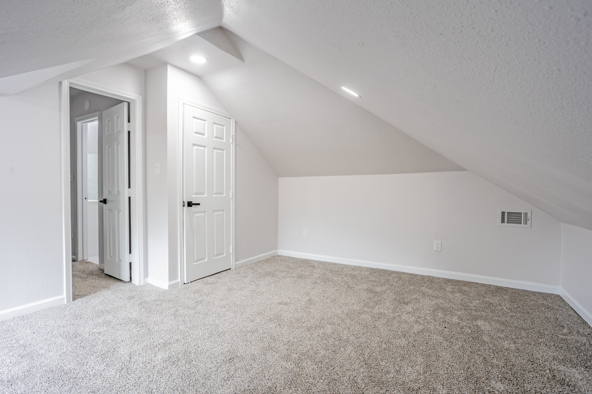 527 S Clinton Avenue Dallas TX 75208