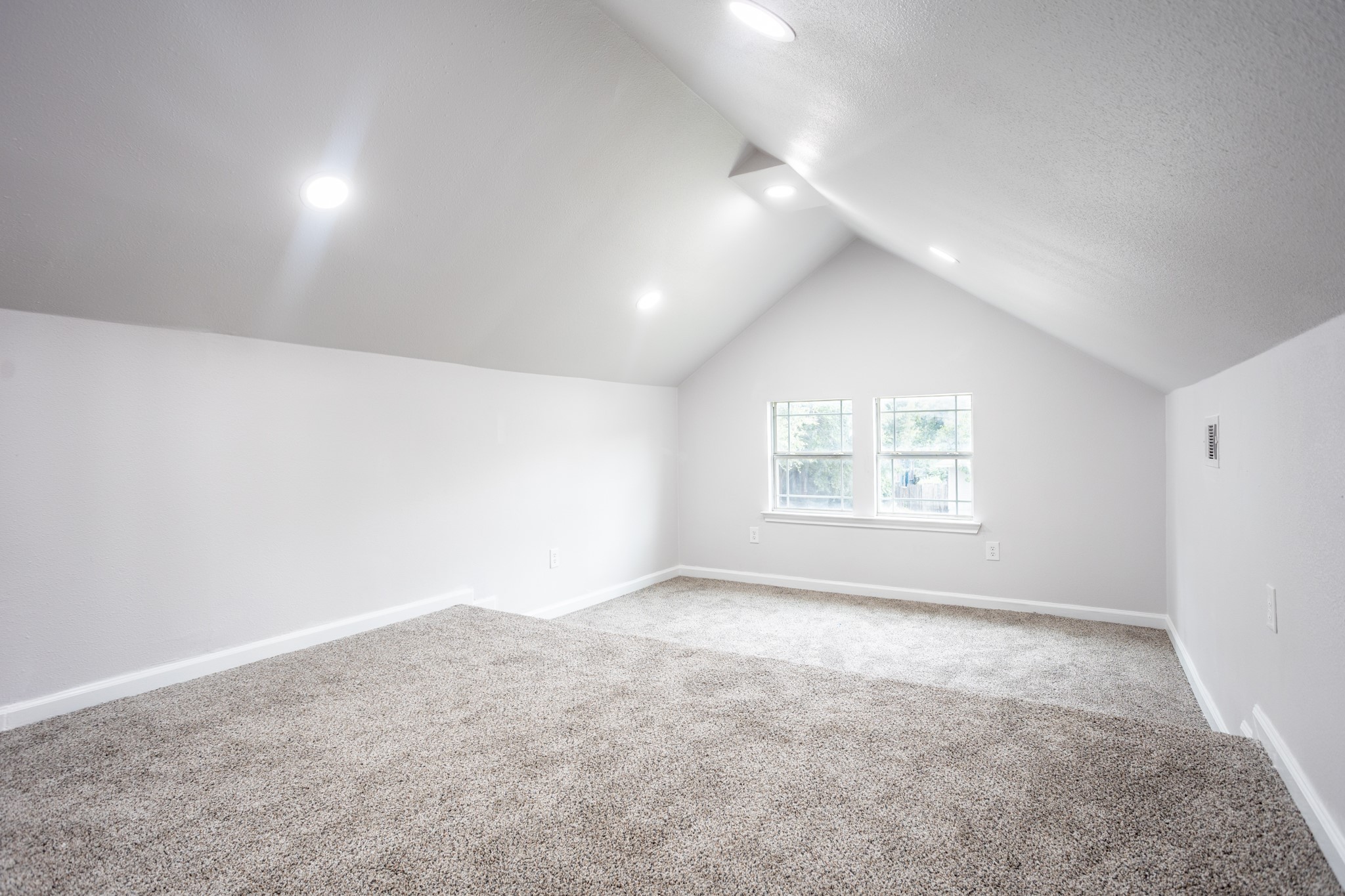 527 S Clinton Avenue Dallas TX 75208