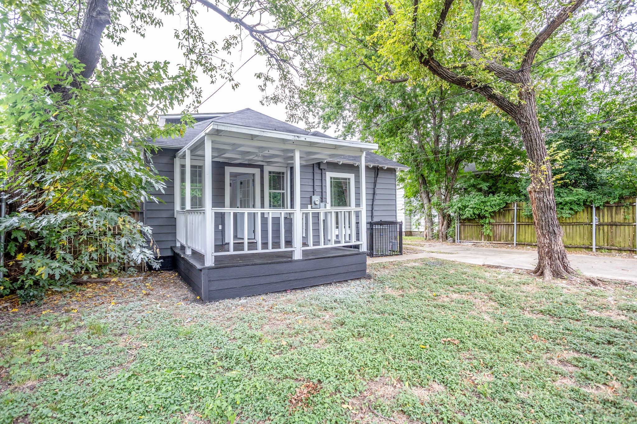 527 S Clinton Avenue Dallas TX 75208