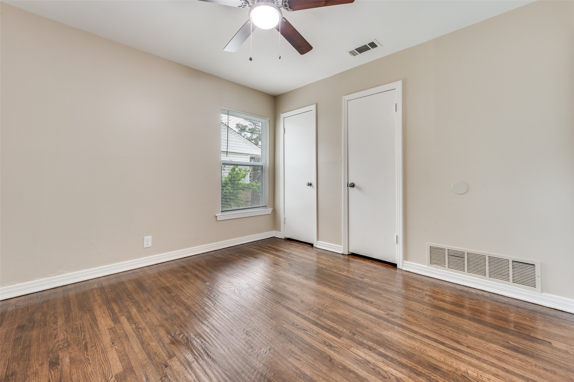 1110 Lucille Street Irving TX 75060