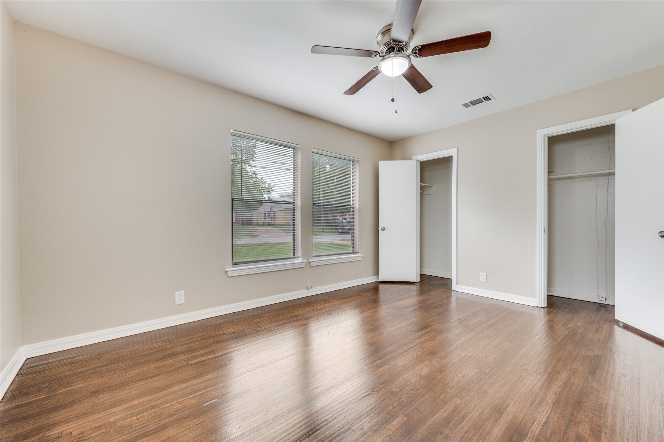 1110 Lucille Street Irving TX 75060