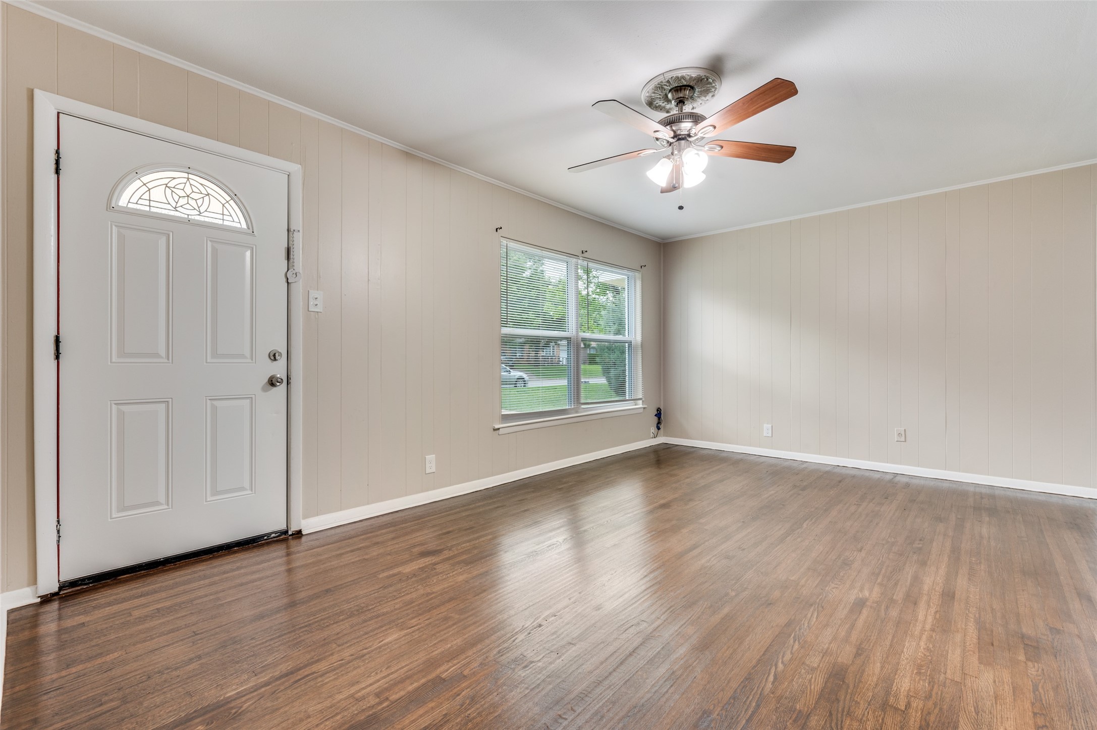 1110 Lucille Street Irving TX 75060