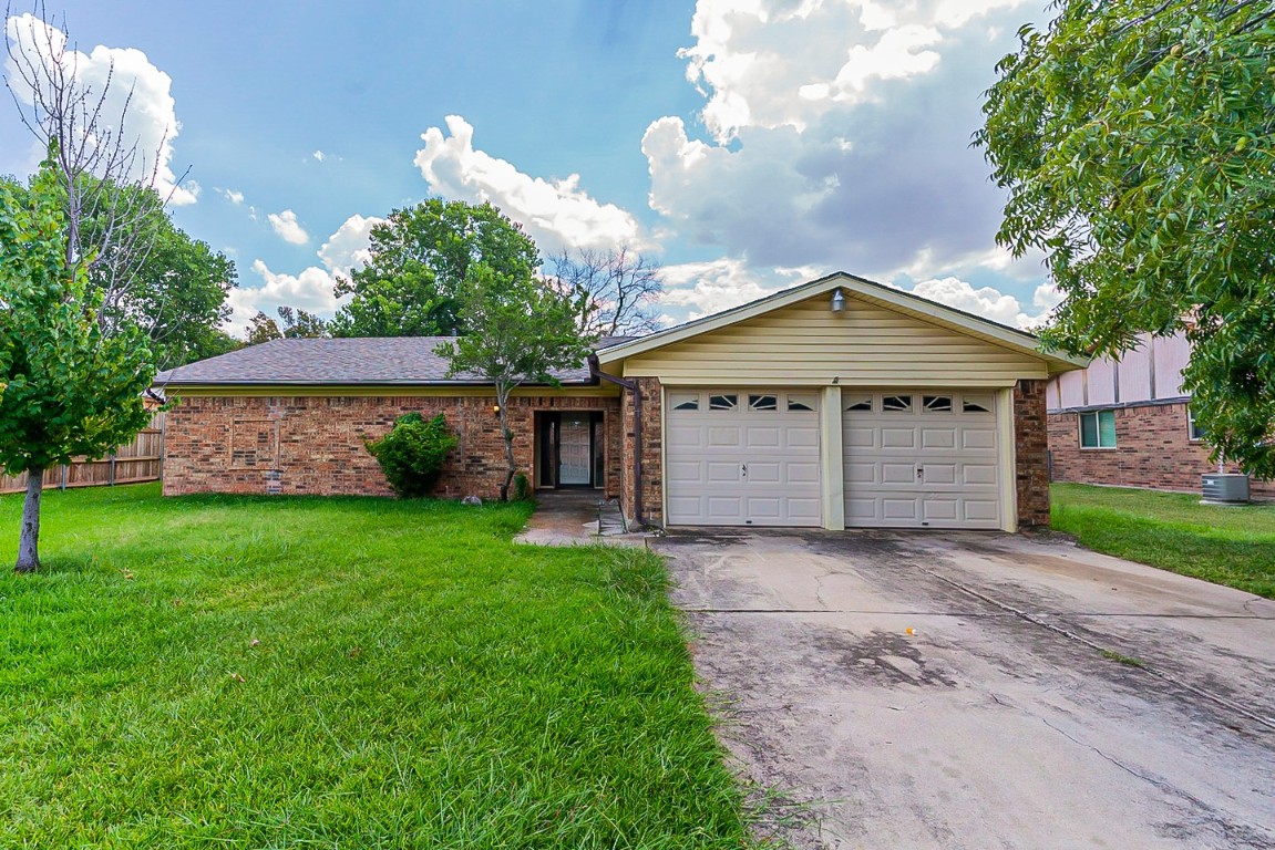 4412 Tiptop Street Haltom City TX 76117