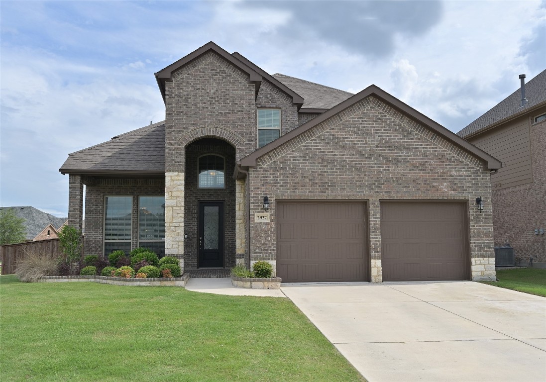 2927 Wood Lake Trail Grand Prairie TX 75054