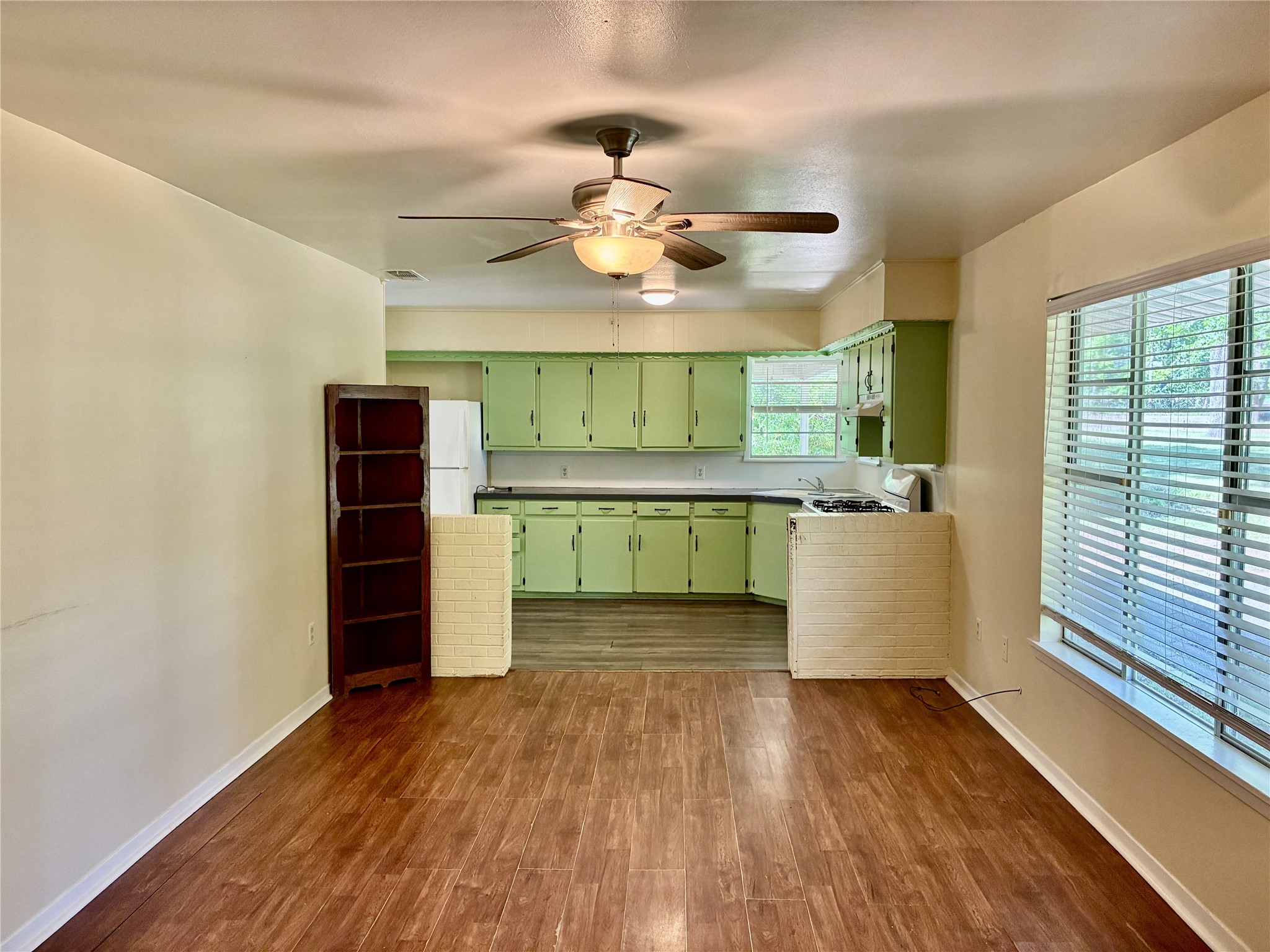 1138 Clay Canton TX 75103