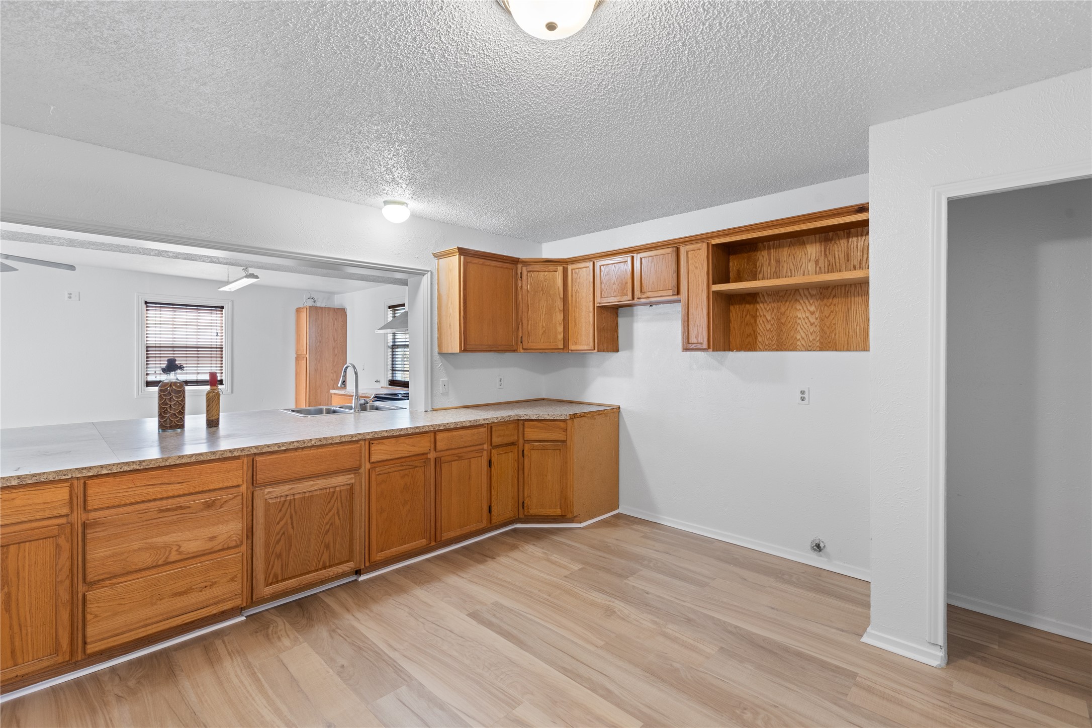 204 Pebblebrook Street Arlington TX 76014