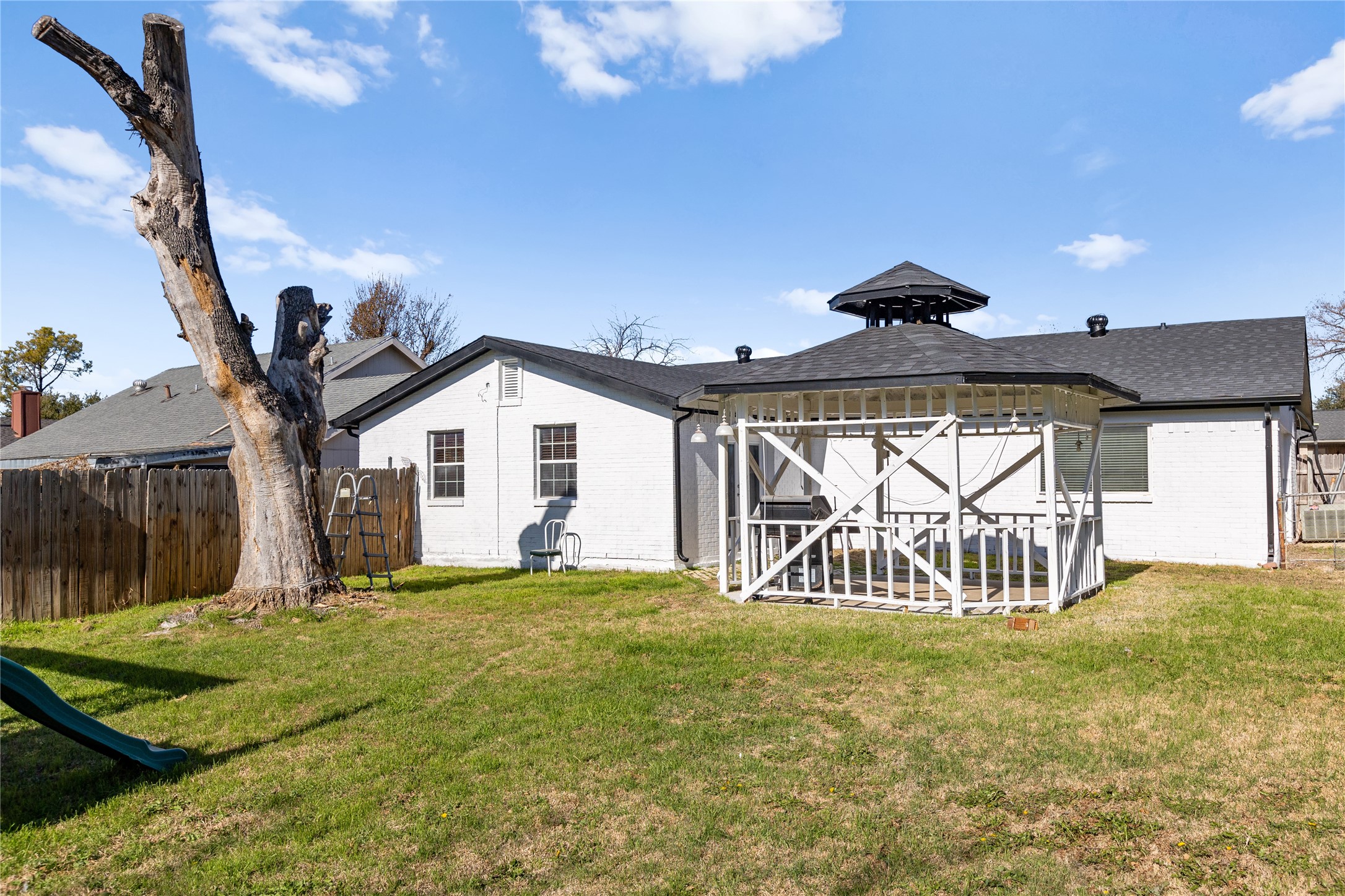 204 Pebblebrook Street Arlington TX 76014