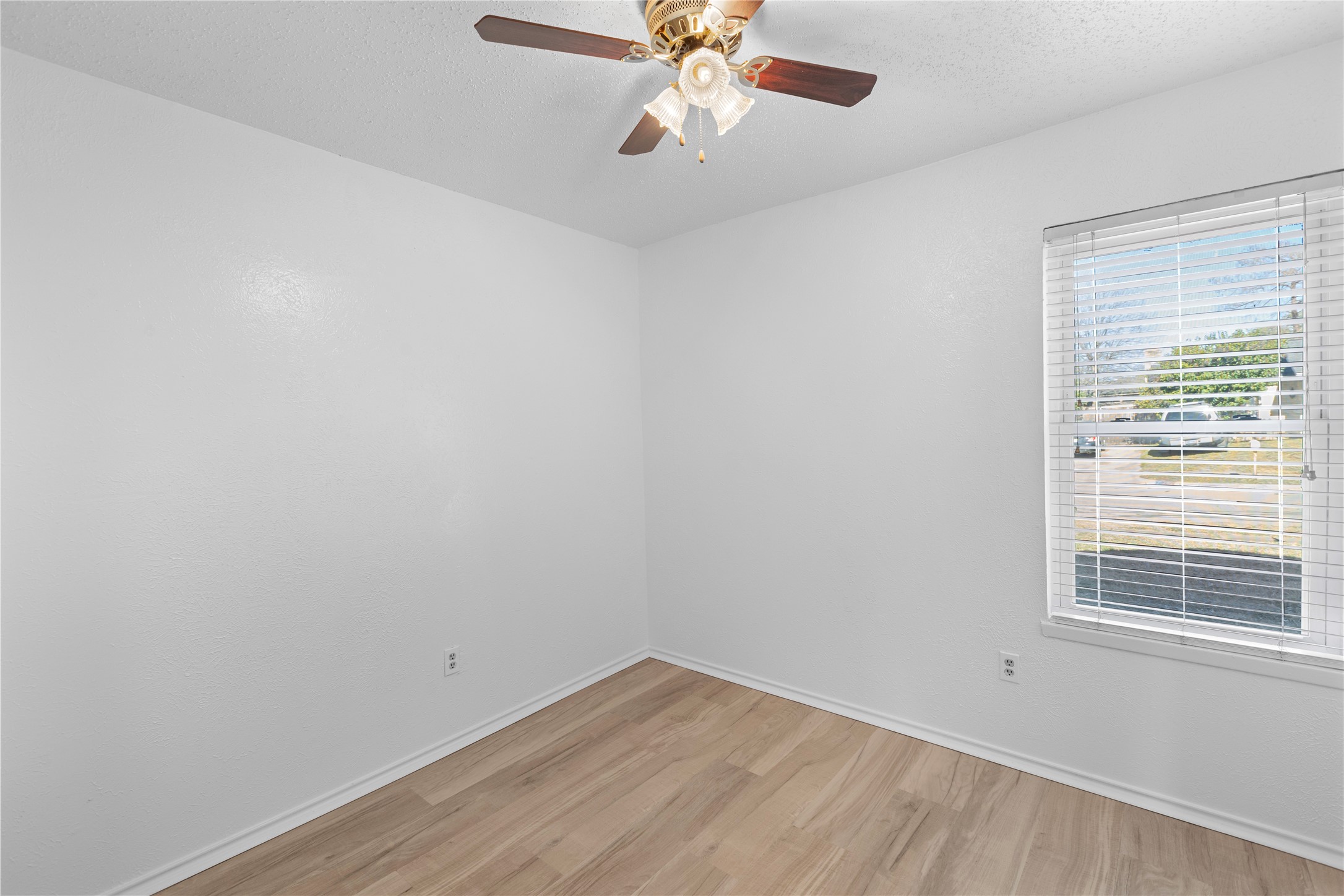 204 Pebblebrook Street Arlington TX 76014