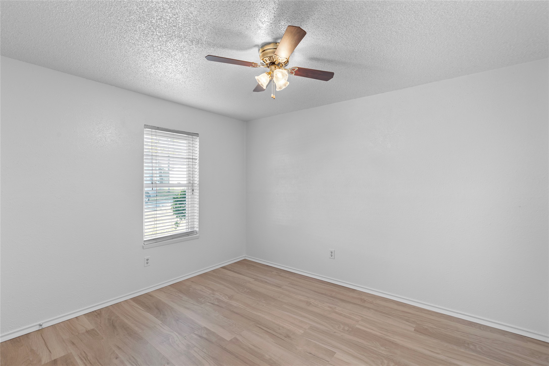 204 Pebblebrook Street Arlington TX 76014