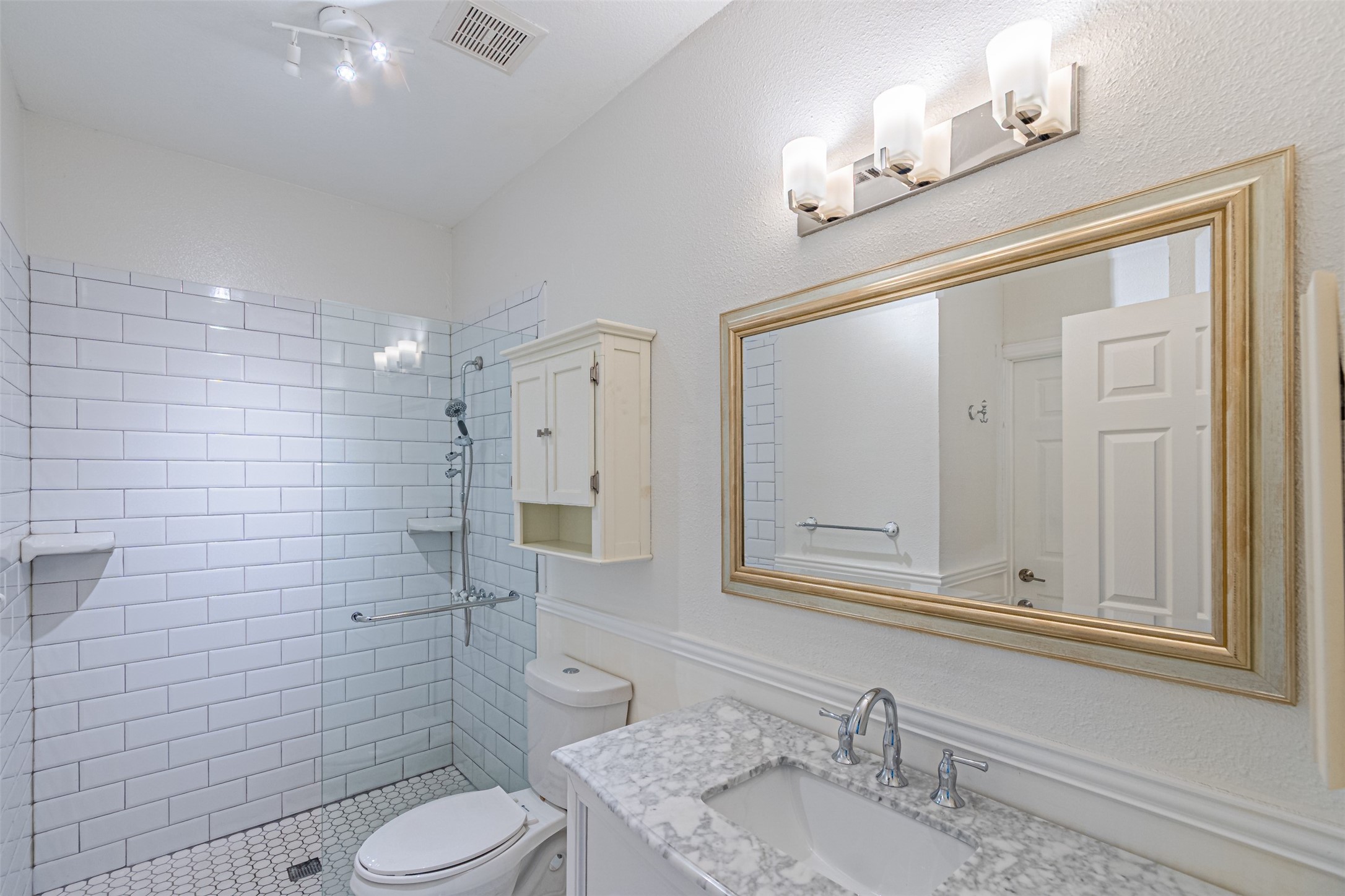 2108 Vista Ridge Court Arlington TX 76013