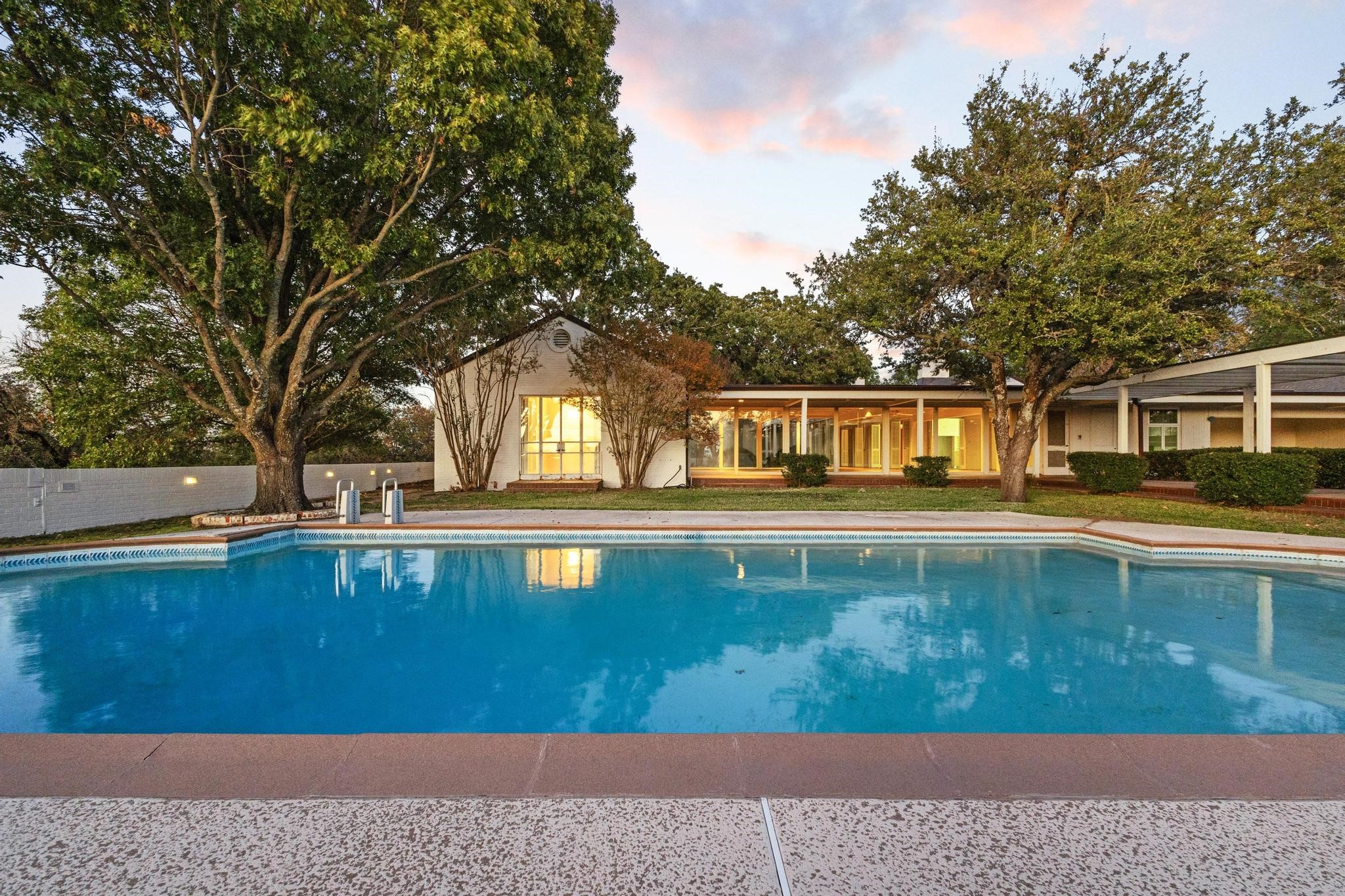 3906 Highland Drive Denison TX 75020