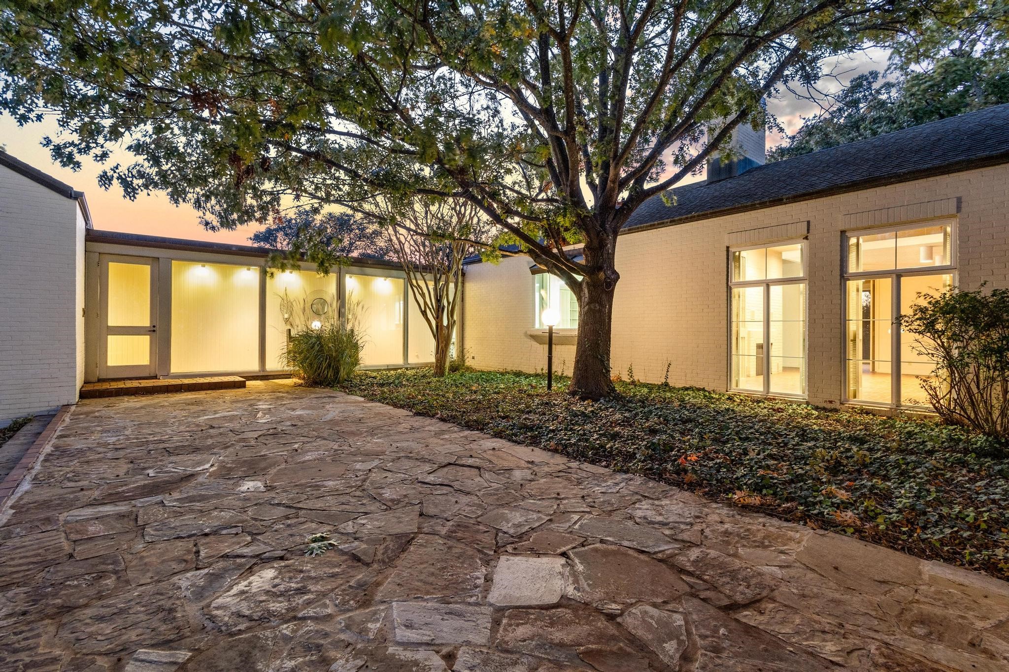 3906 Highland Drive Denison TX 75020