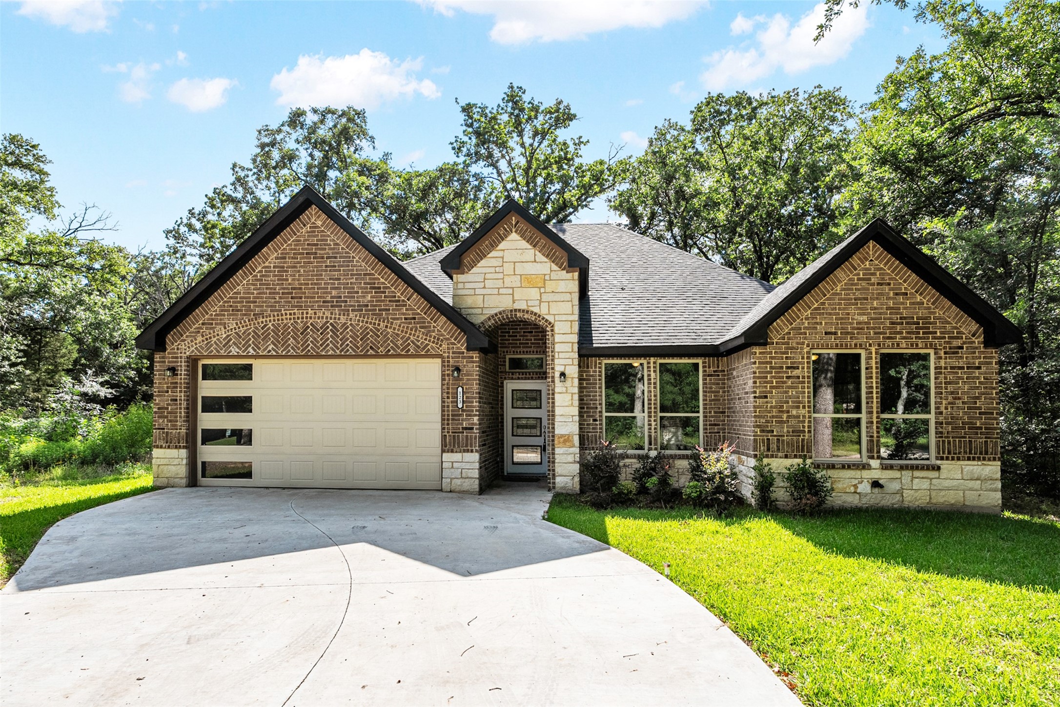123 Channelview Drive Trinidad TX 75163
