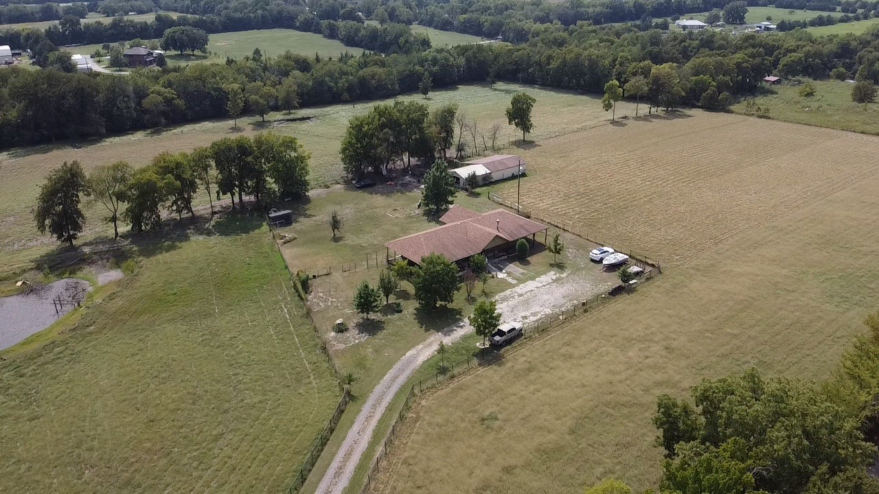 2306 County Road 4145 Bonham TX 75418