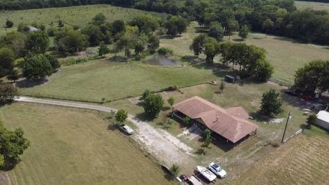 2306 County Road 4145 Bonham TX 75418