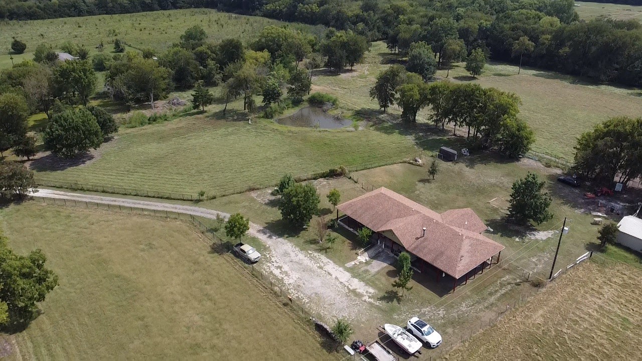 2306 County Road 4145 Bonham TX 75418