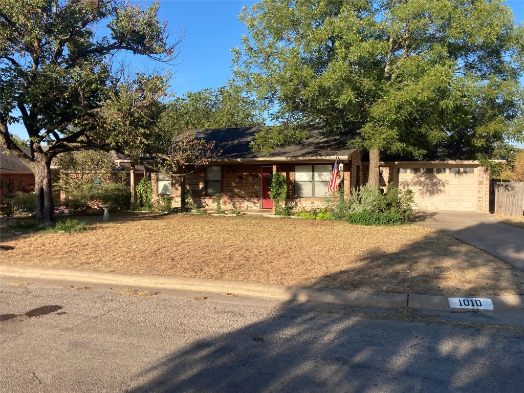 1010 King Street Weatherford TX 76086