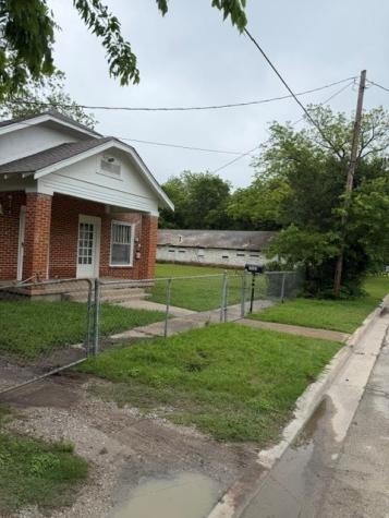 1507 & 1511 E Garnett Street Gainesville TX 76240