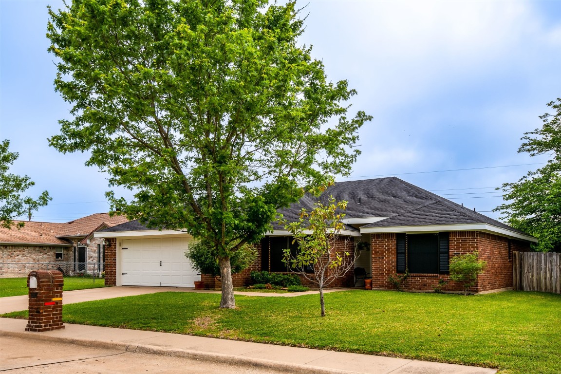202 Big Bend Boulevard Waxahachie TX 75165